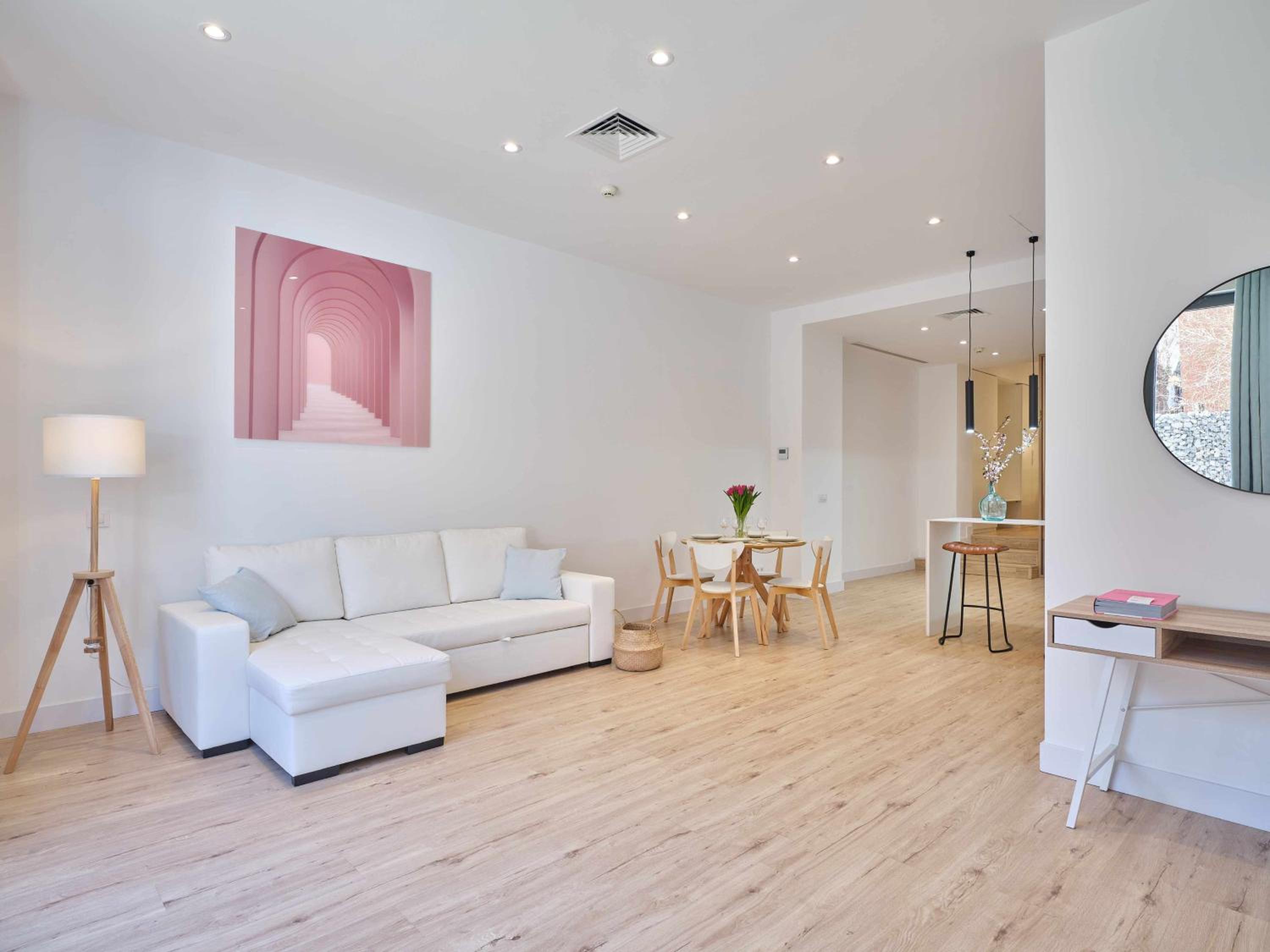 Duplex Suite - Photo 8