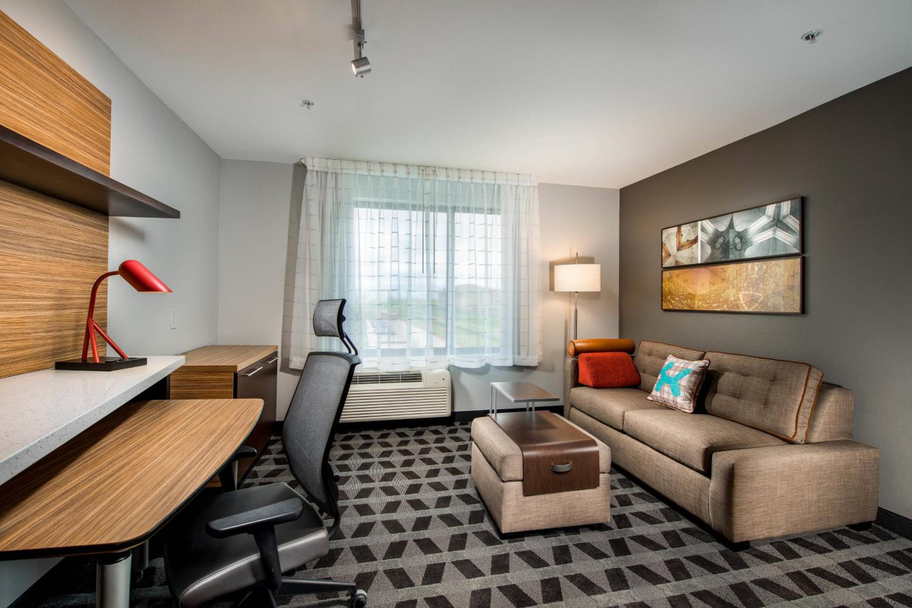 One Bedroom King Suite with Sofabed photo 1