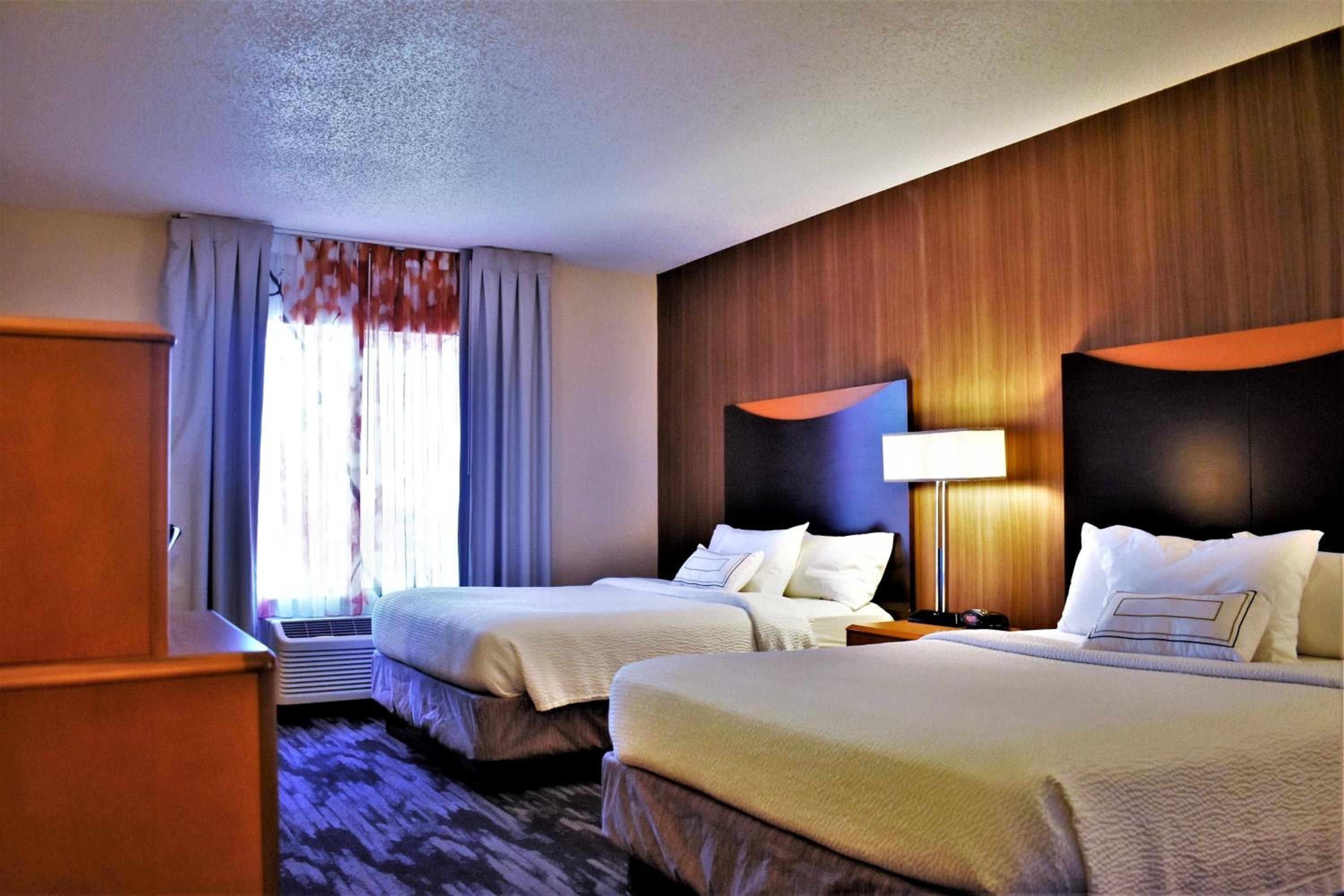 Queen Room with Two Queen Beds - Photo 1