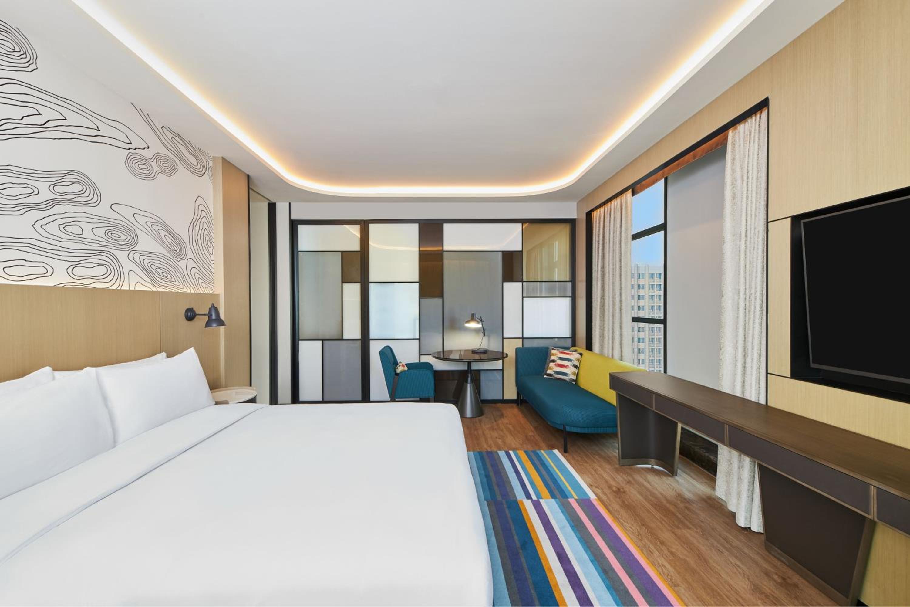 Aloft King Suite