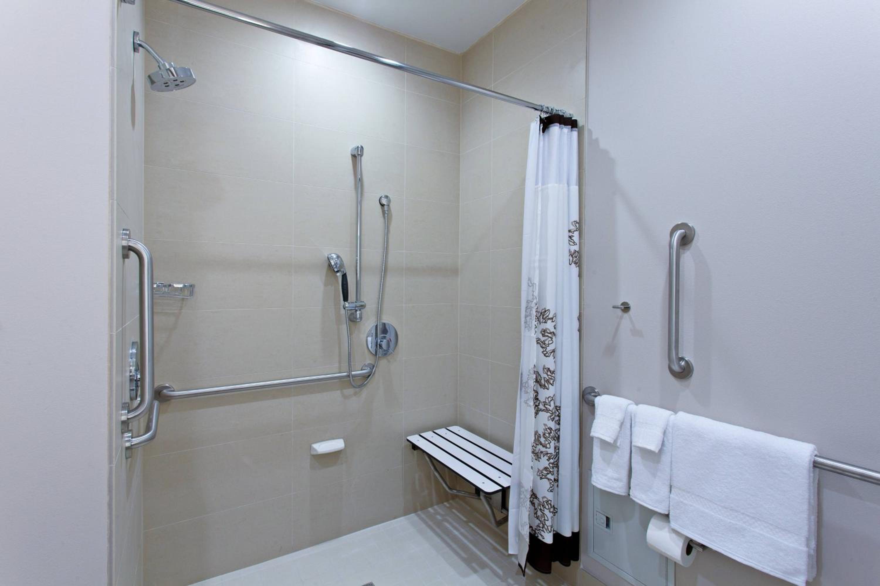 King Studio with Sofa Bed and Balcony photo 2