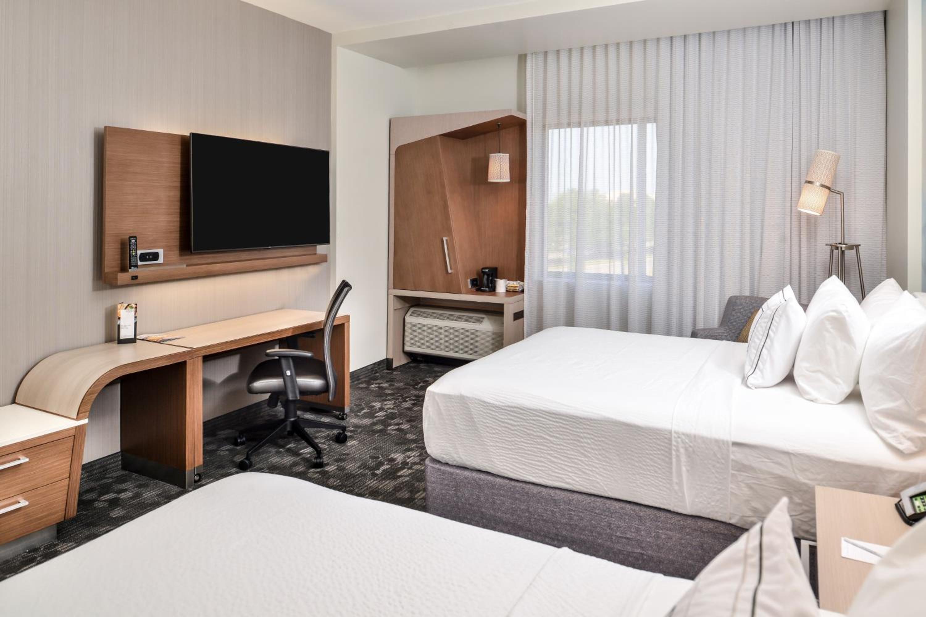 Courtyard by Marriott Charlotte Northlake, Foto 4