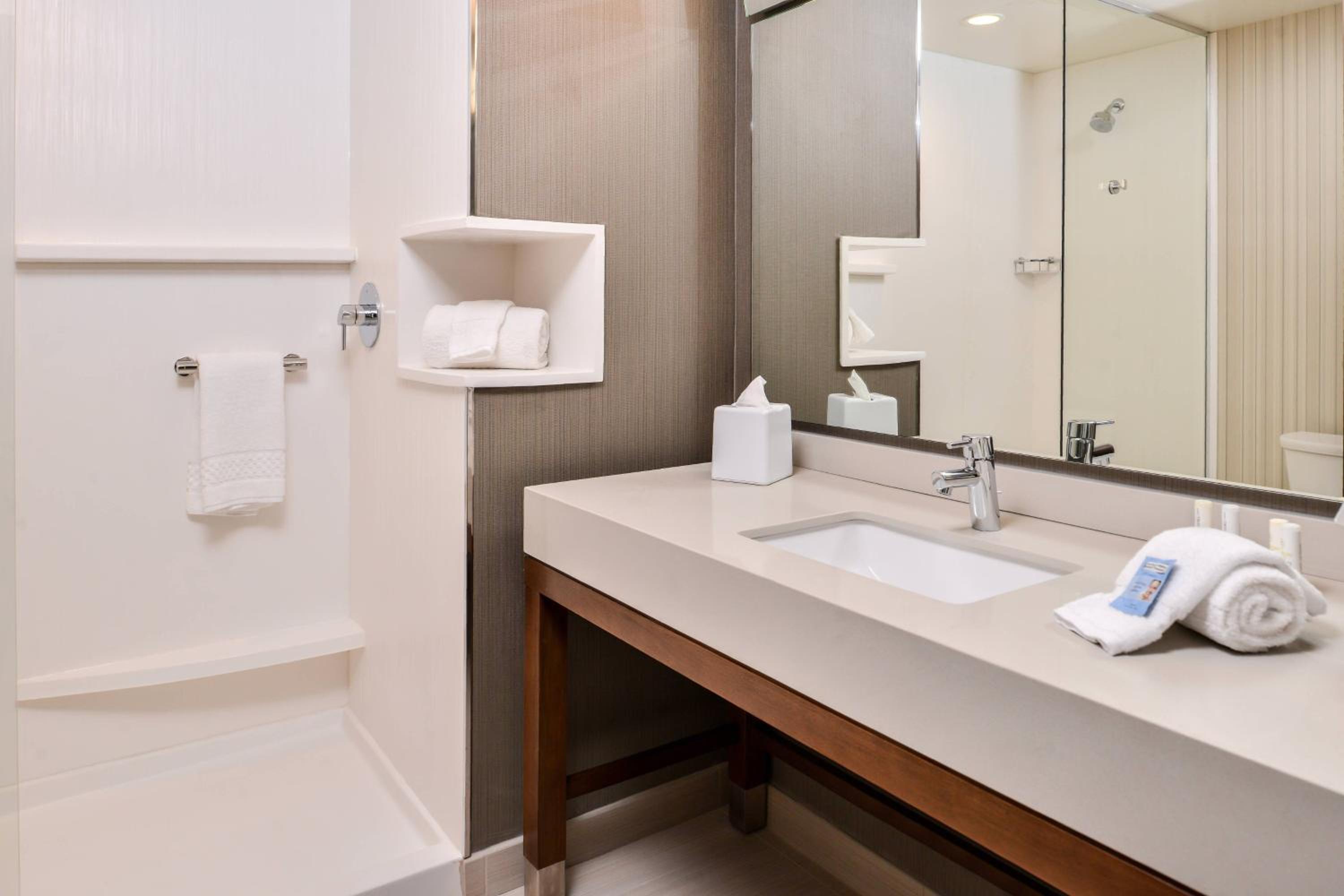 Courtyard by Marriott Charlotte Northlake, Foto 3