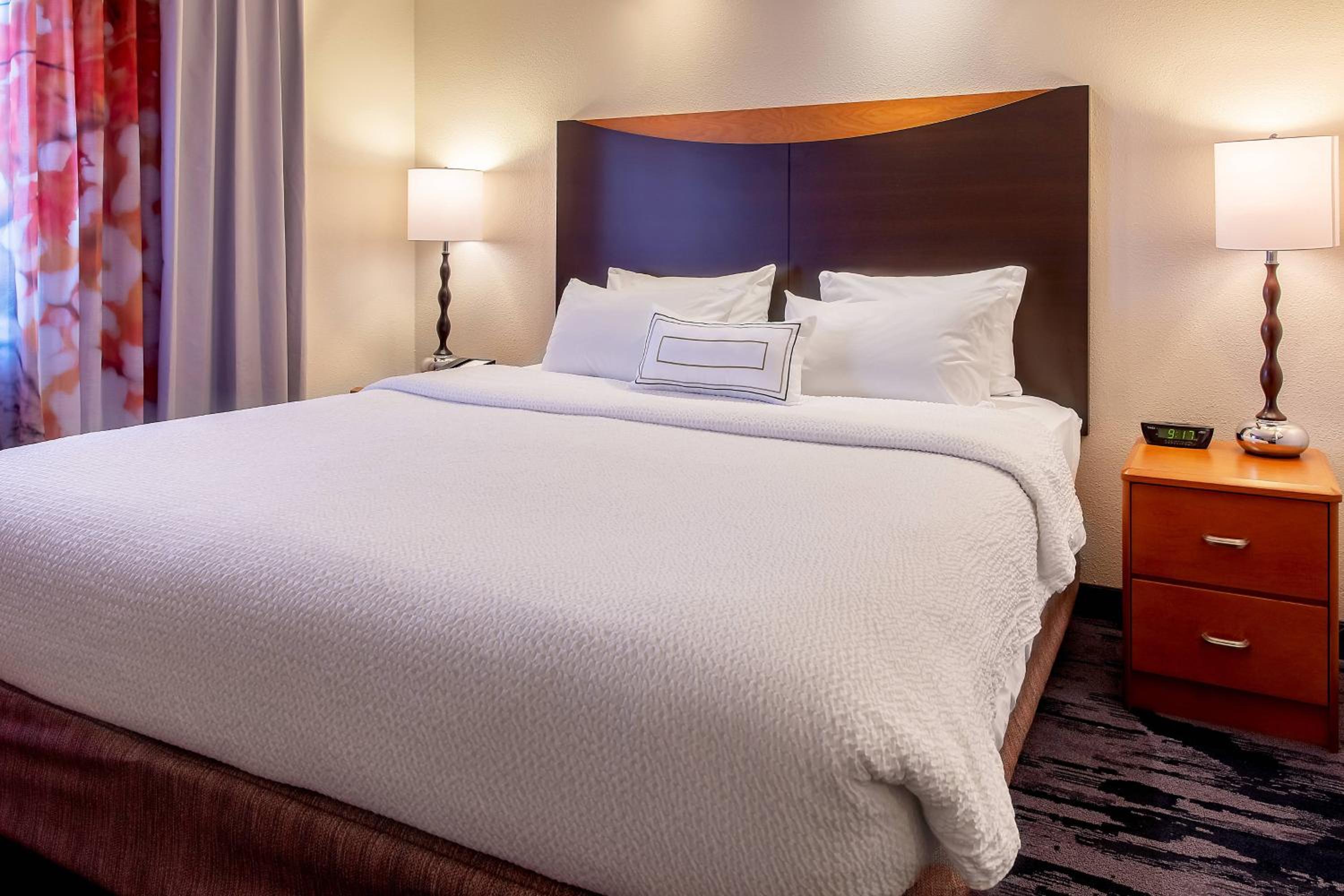 Executive King Suite with Sofa Bed photo 2