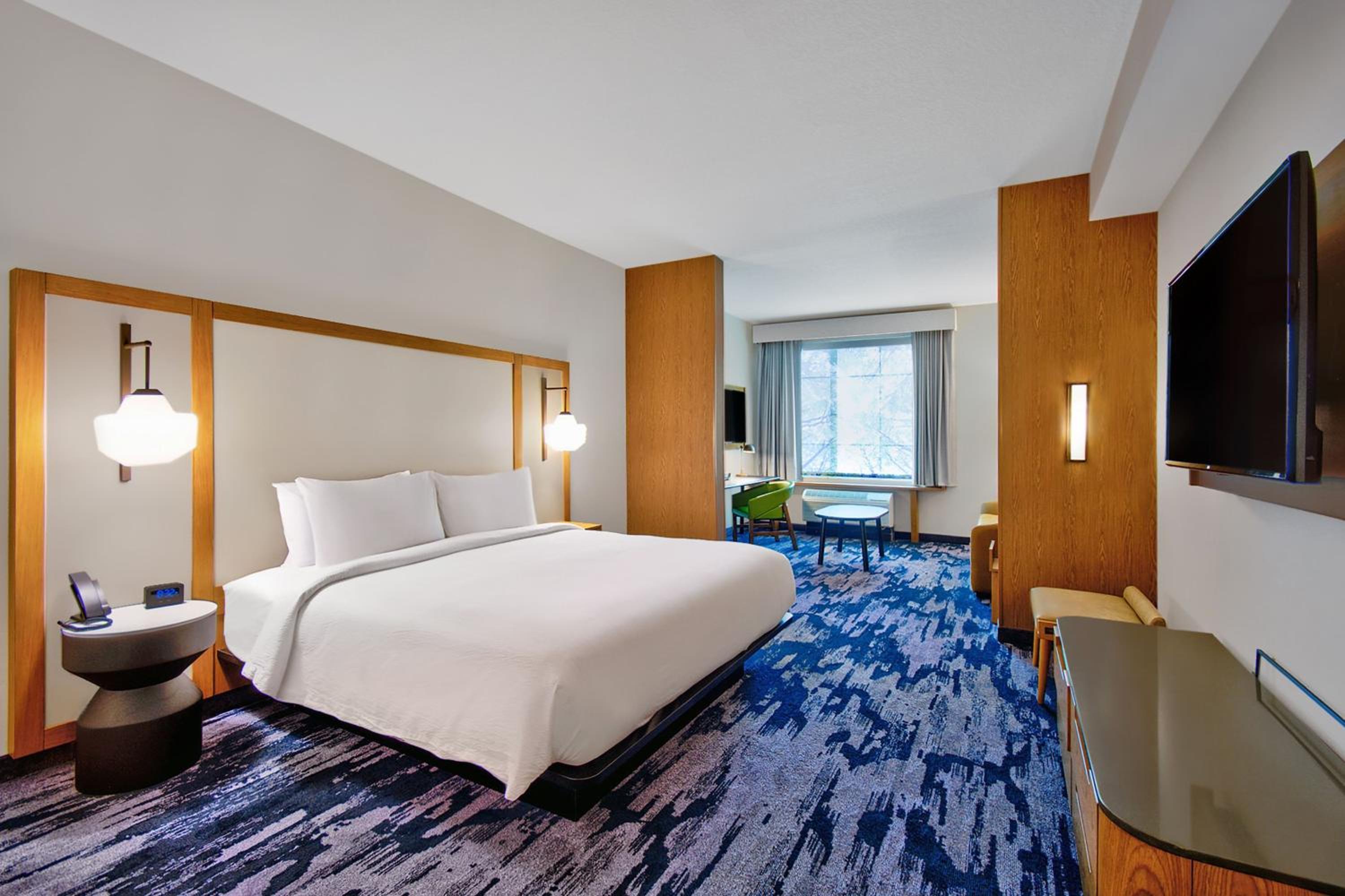 King, Suite with 1 King, Sofa bed
