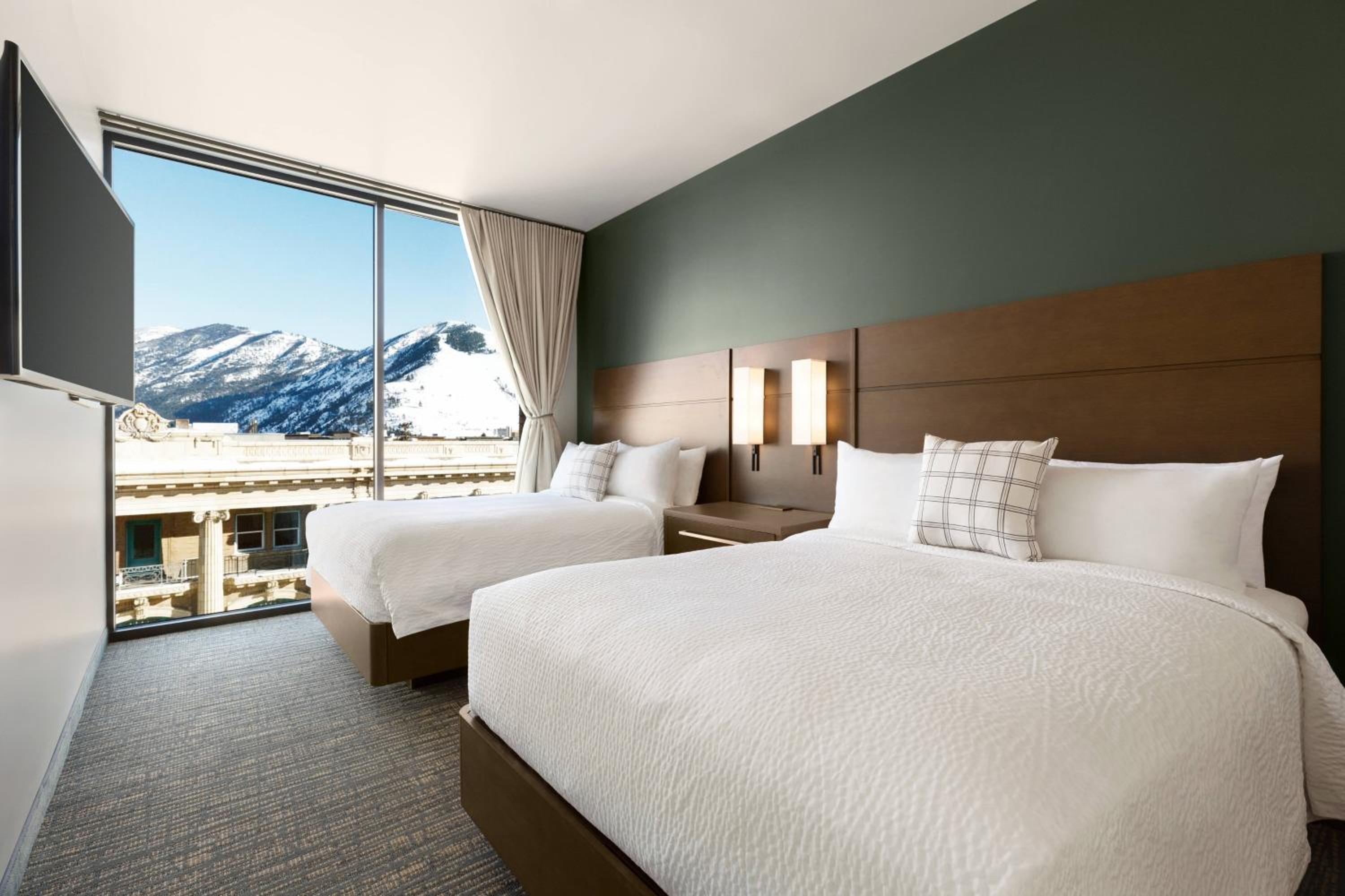 1 Bedroom Suite, 2 Queen - Photo 3