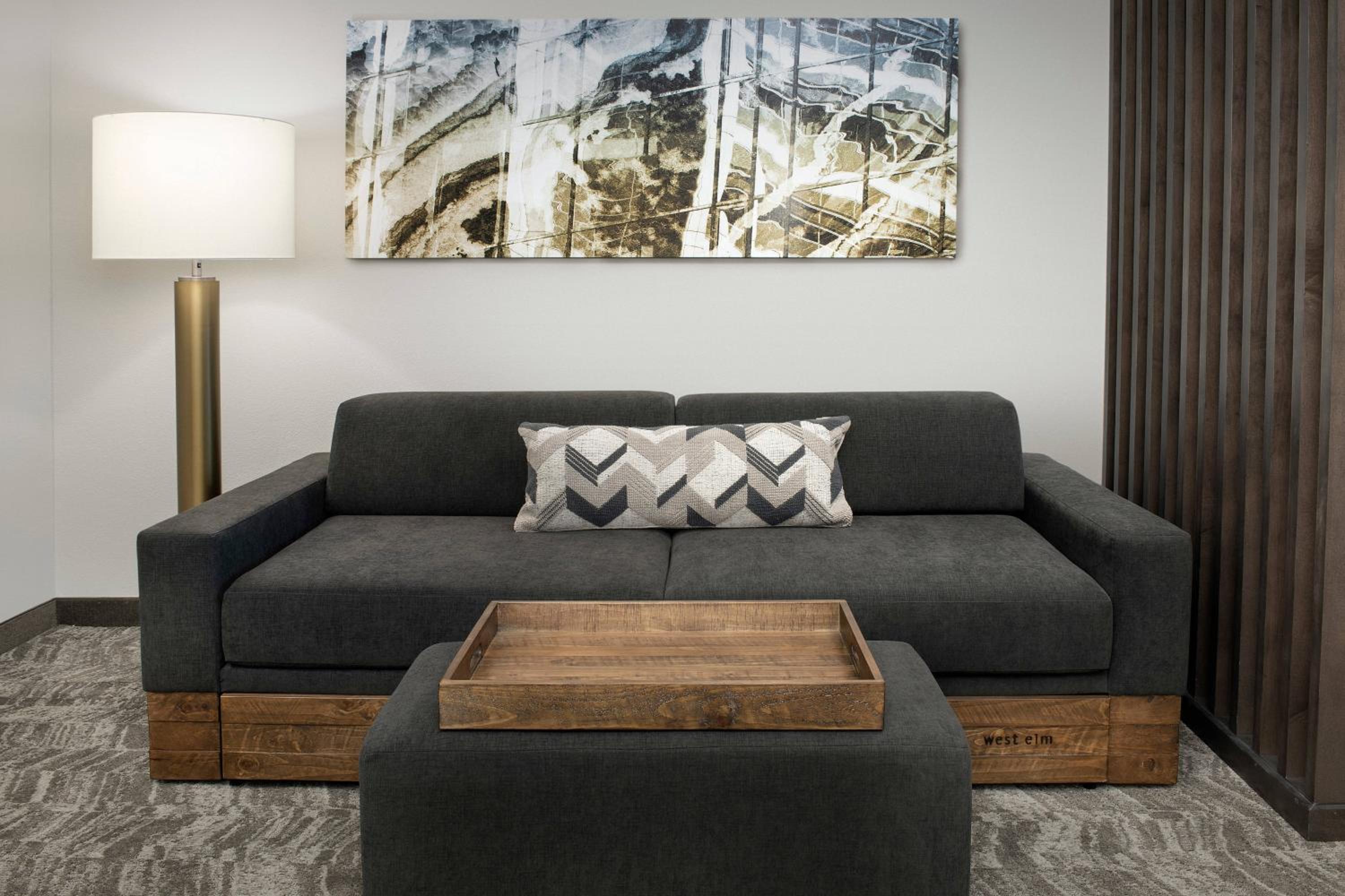 Executive King Suite with Trundle Bed - Photo 4