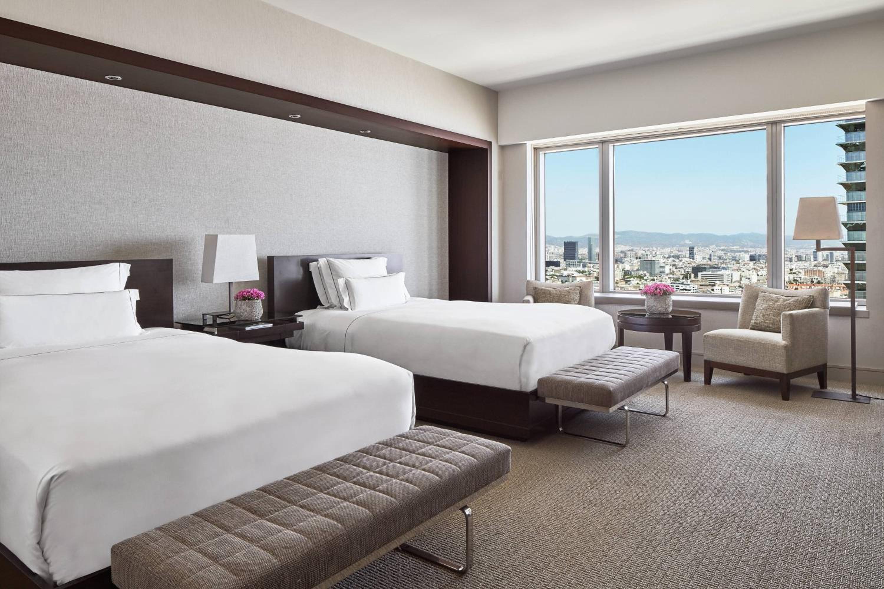 Executive Suite With Two Double Beds And City View
