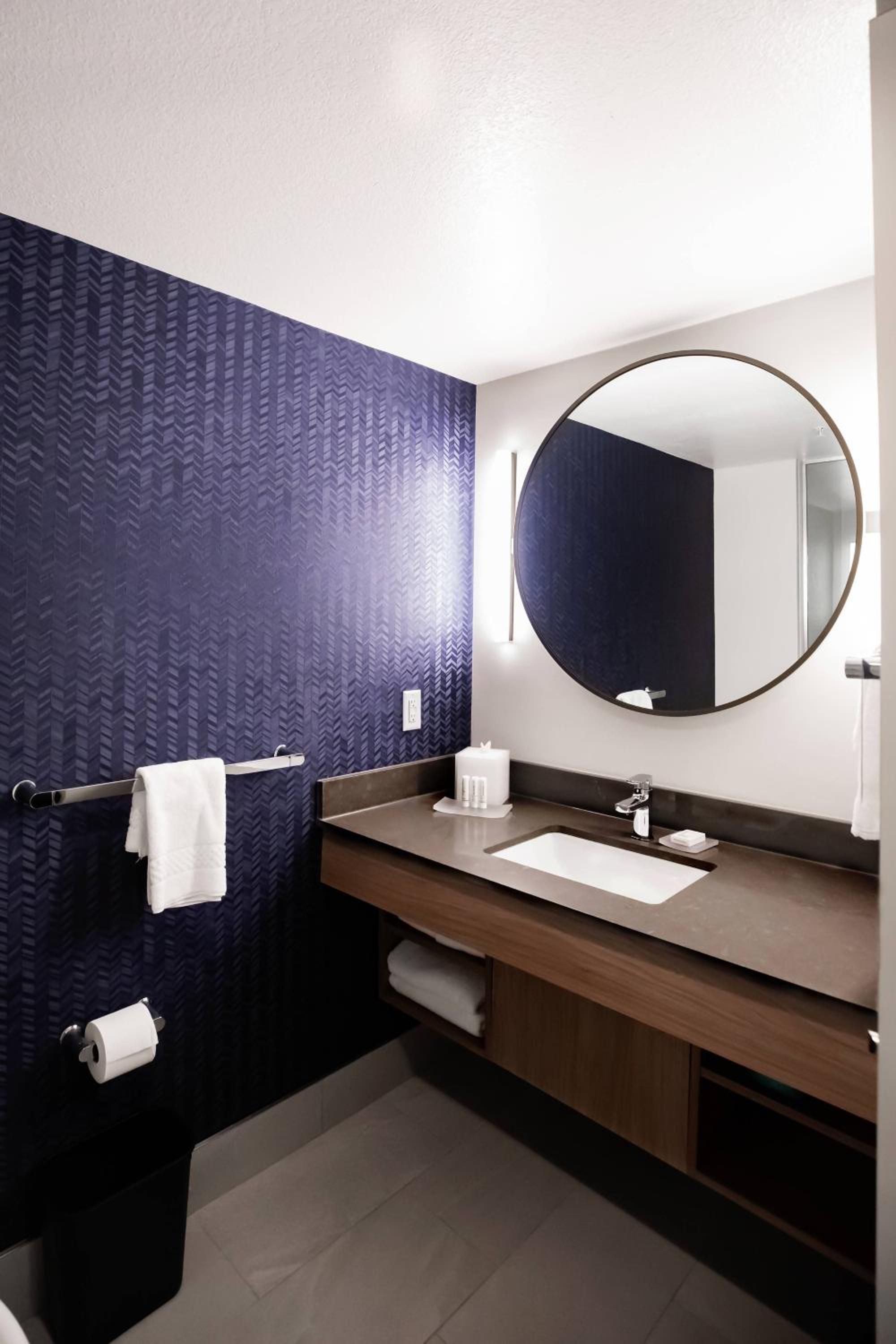 Double Queen Room - Photo 5