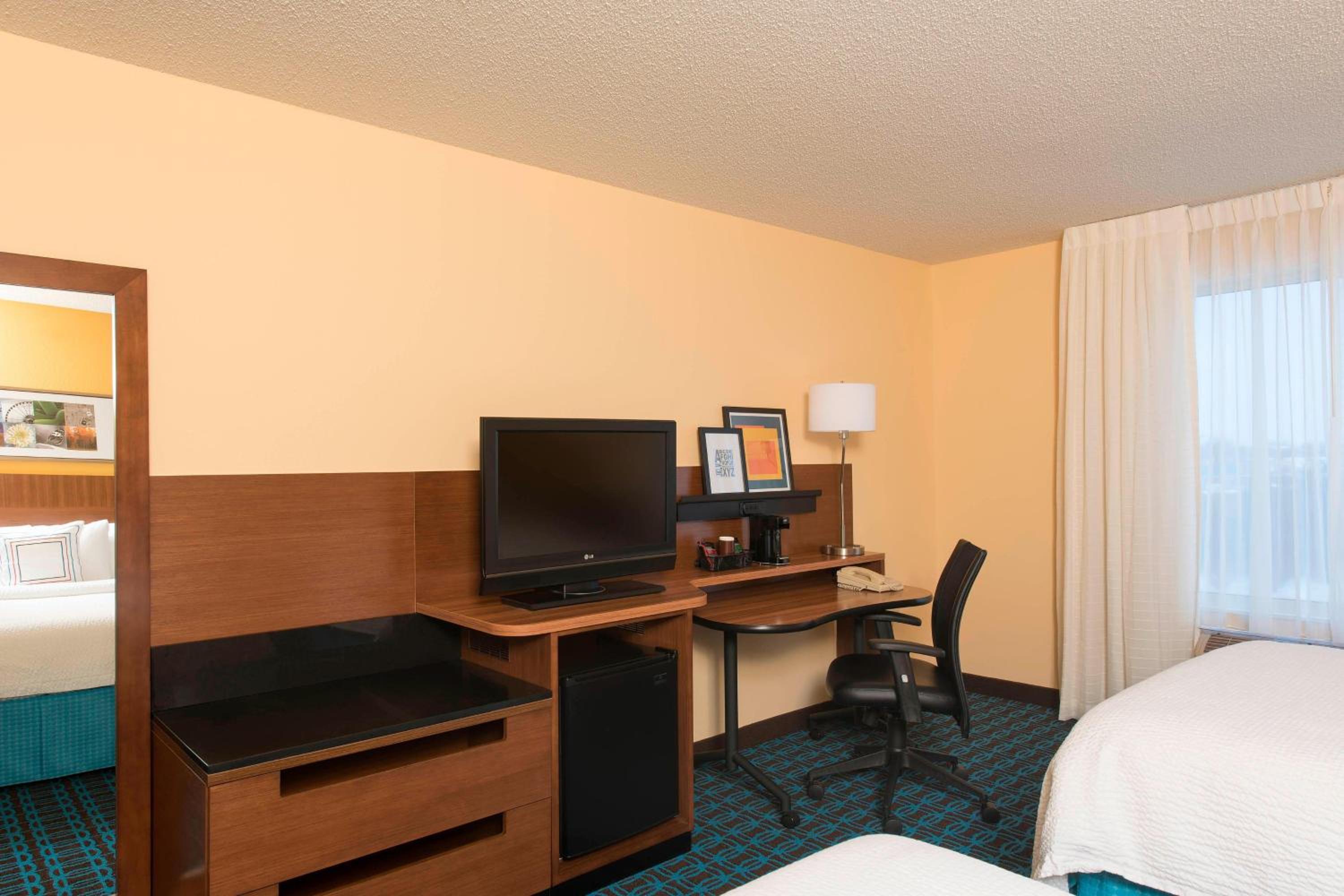 Double Room with Two Double Beds - Photo 3