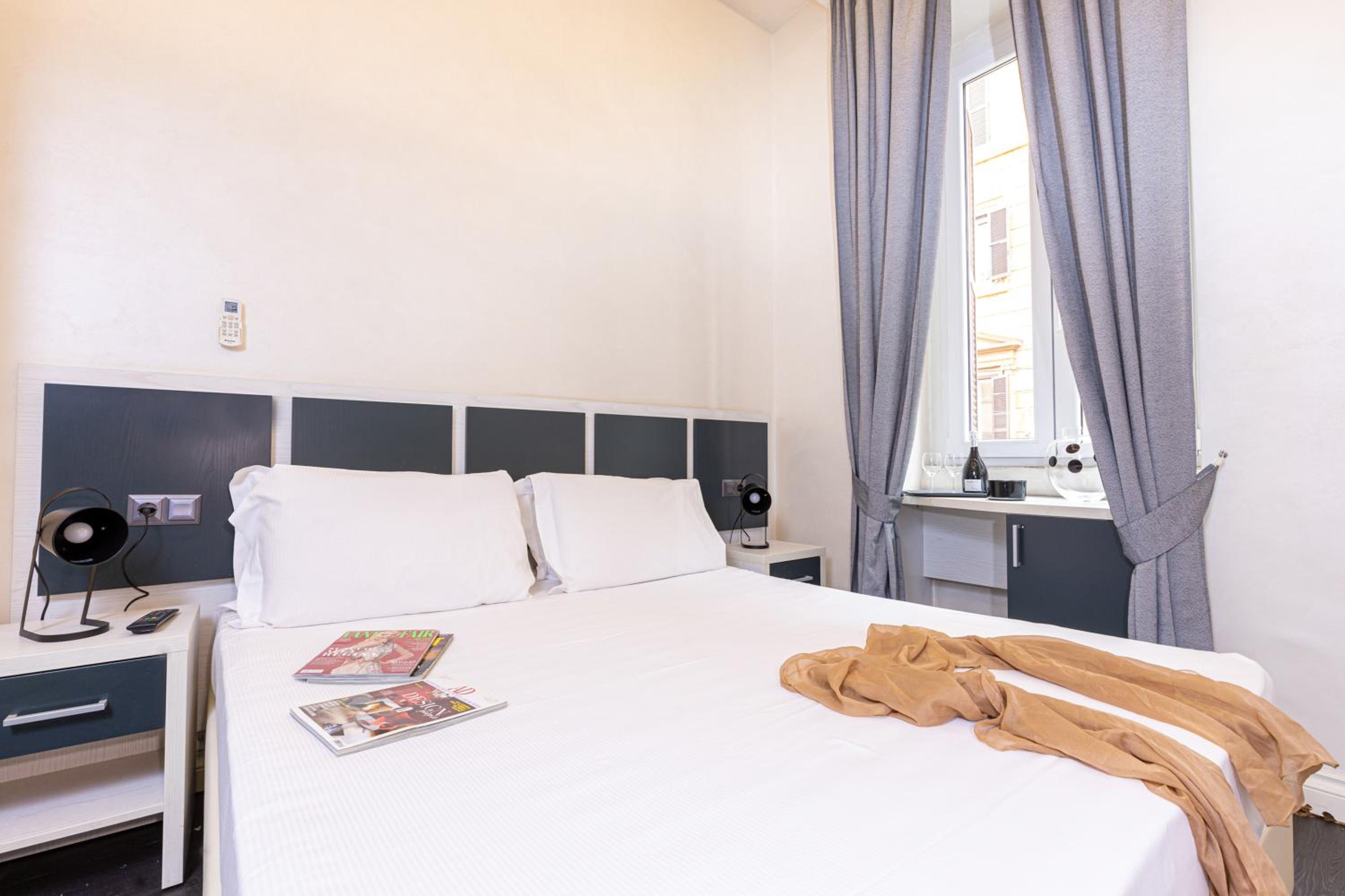 Standard Double Room-Via Del  Corso 43 photo 3