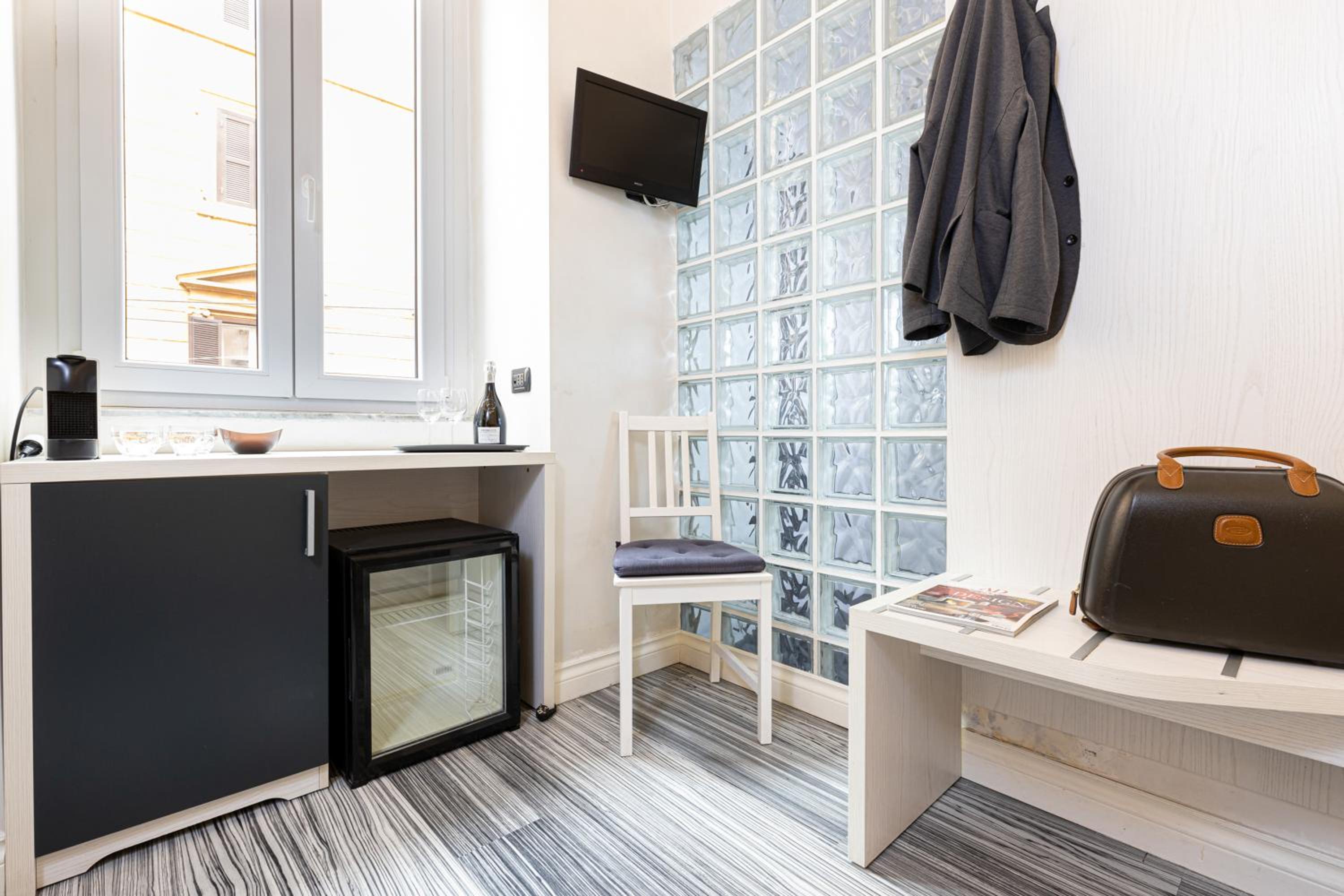 Standard Triple Room-Via Del Corso photo 3