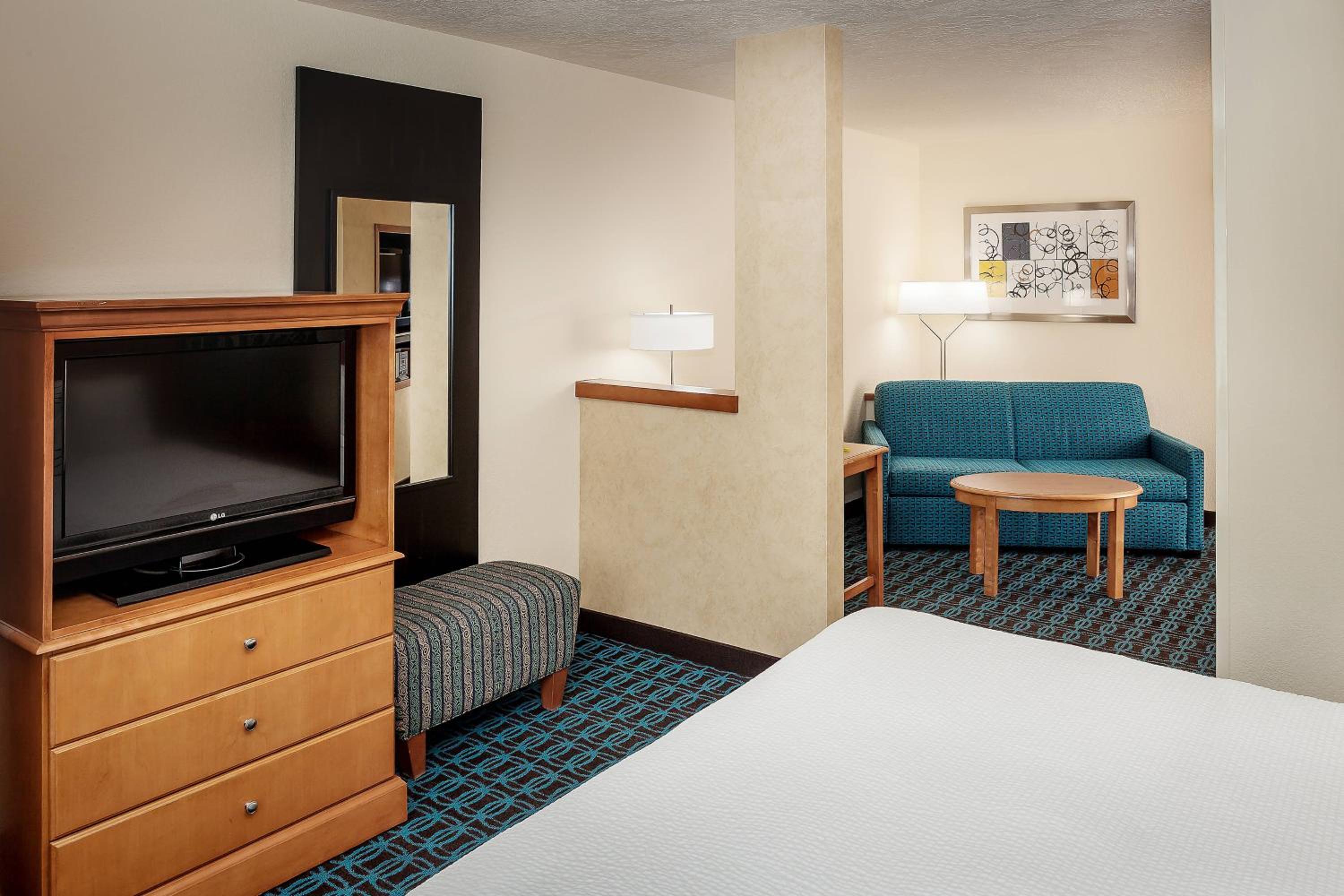 Executive King Suite - Photo 3