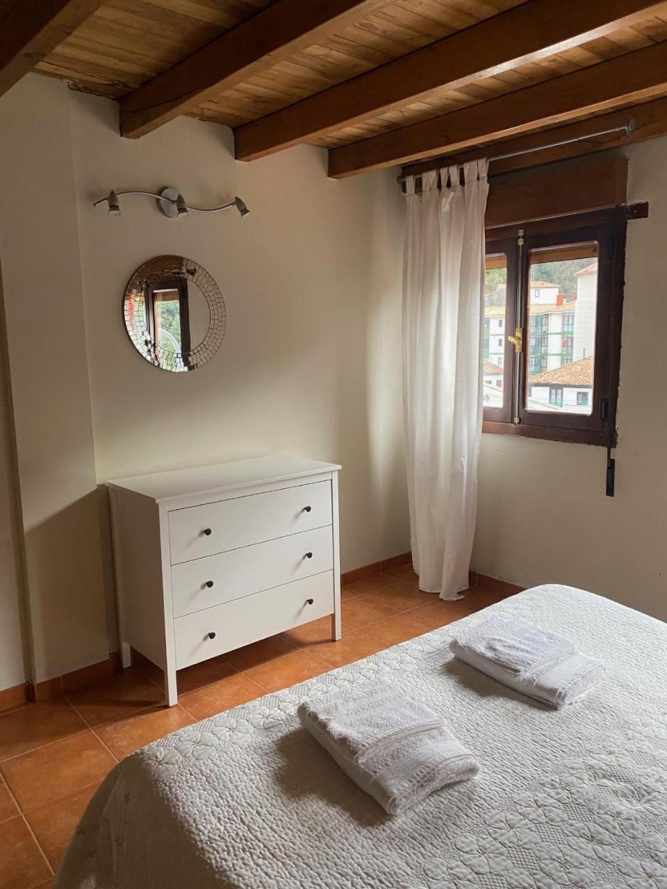Two-Bedroom House photo 3