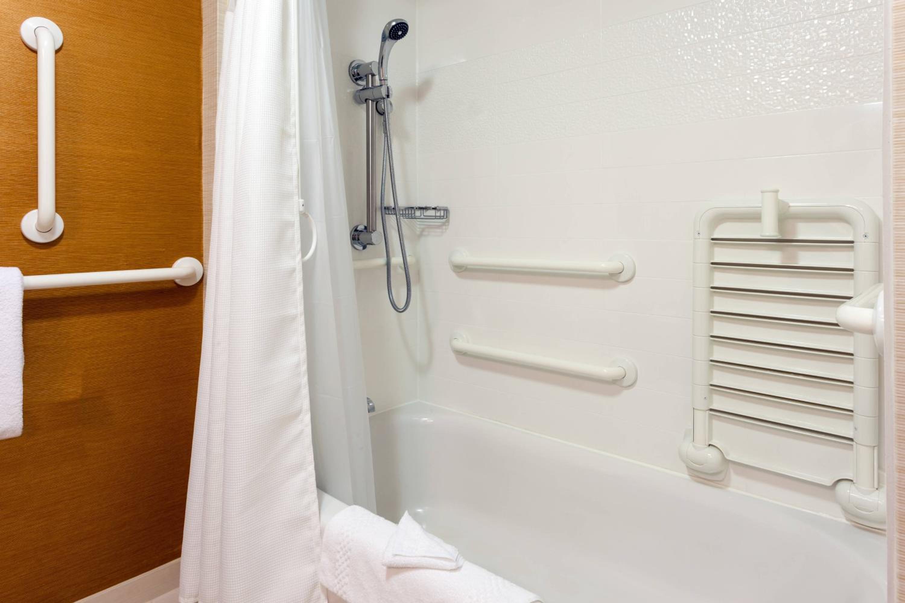 Double Room with Two Double Beds - Photo 3