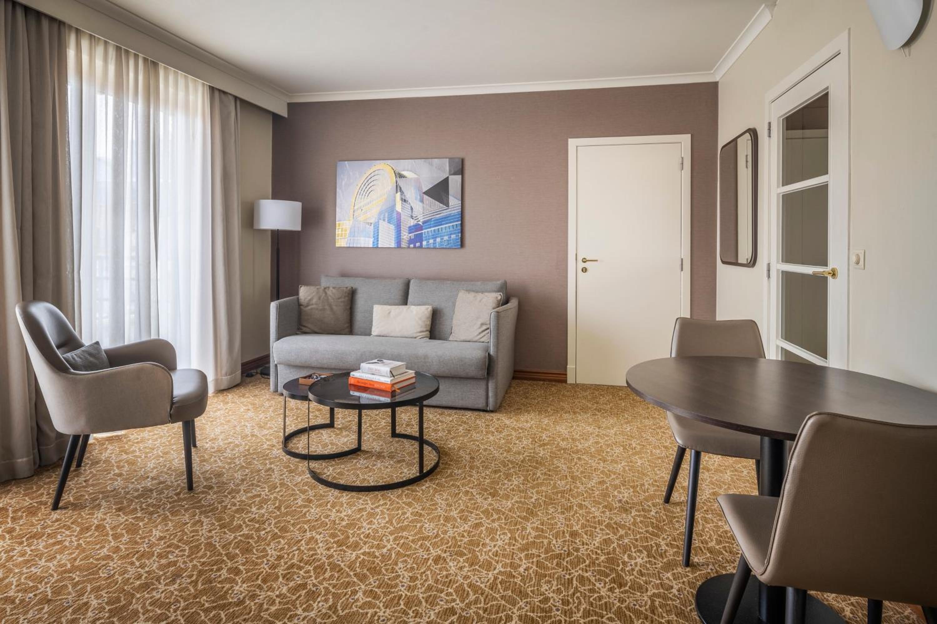 1 Bedroom Suite, 2 Twin/Single Bed(s), Sofa bed - Photo 3