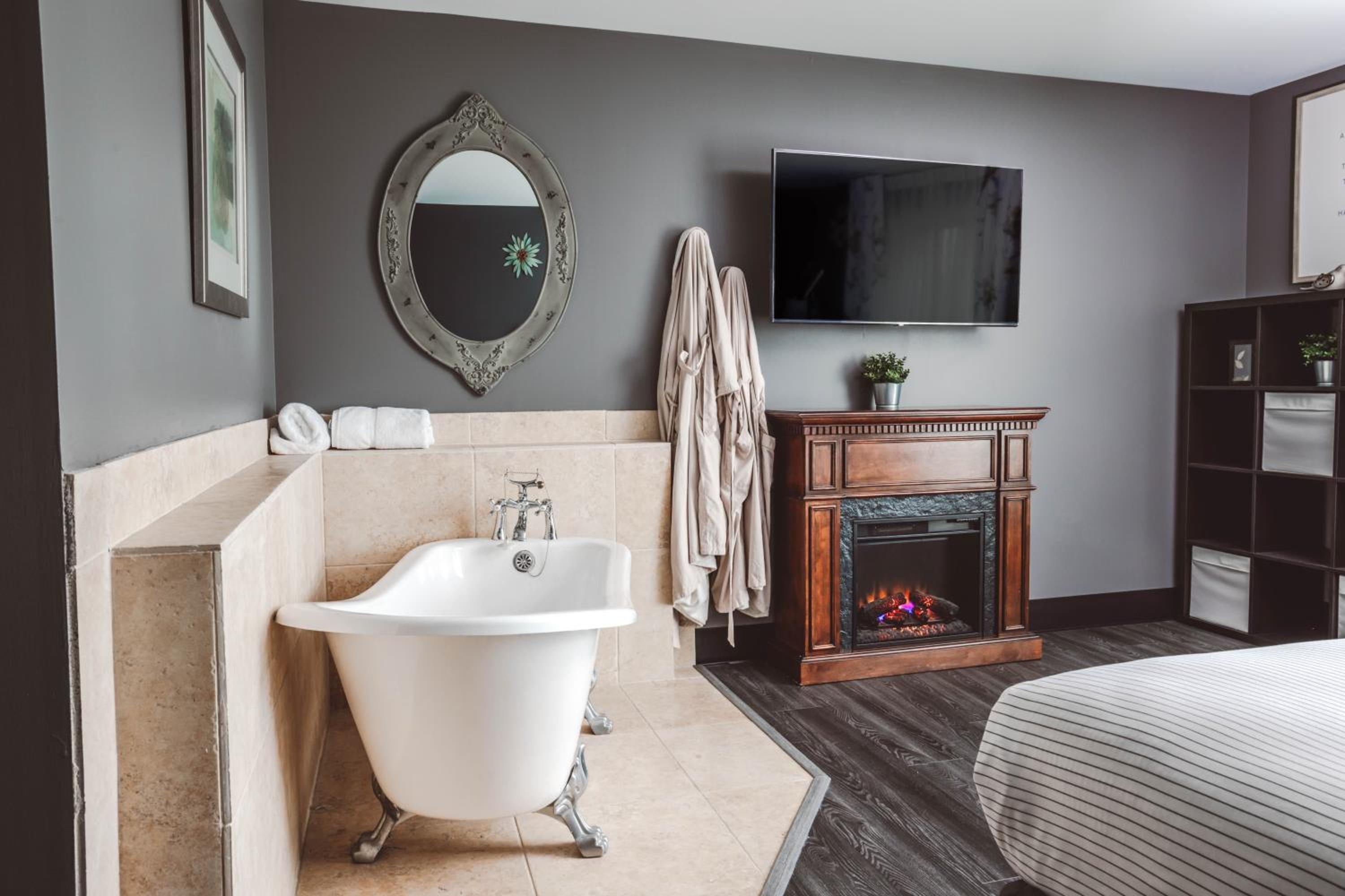King Suite - Photo 5
