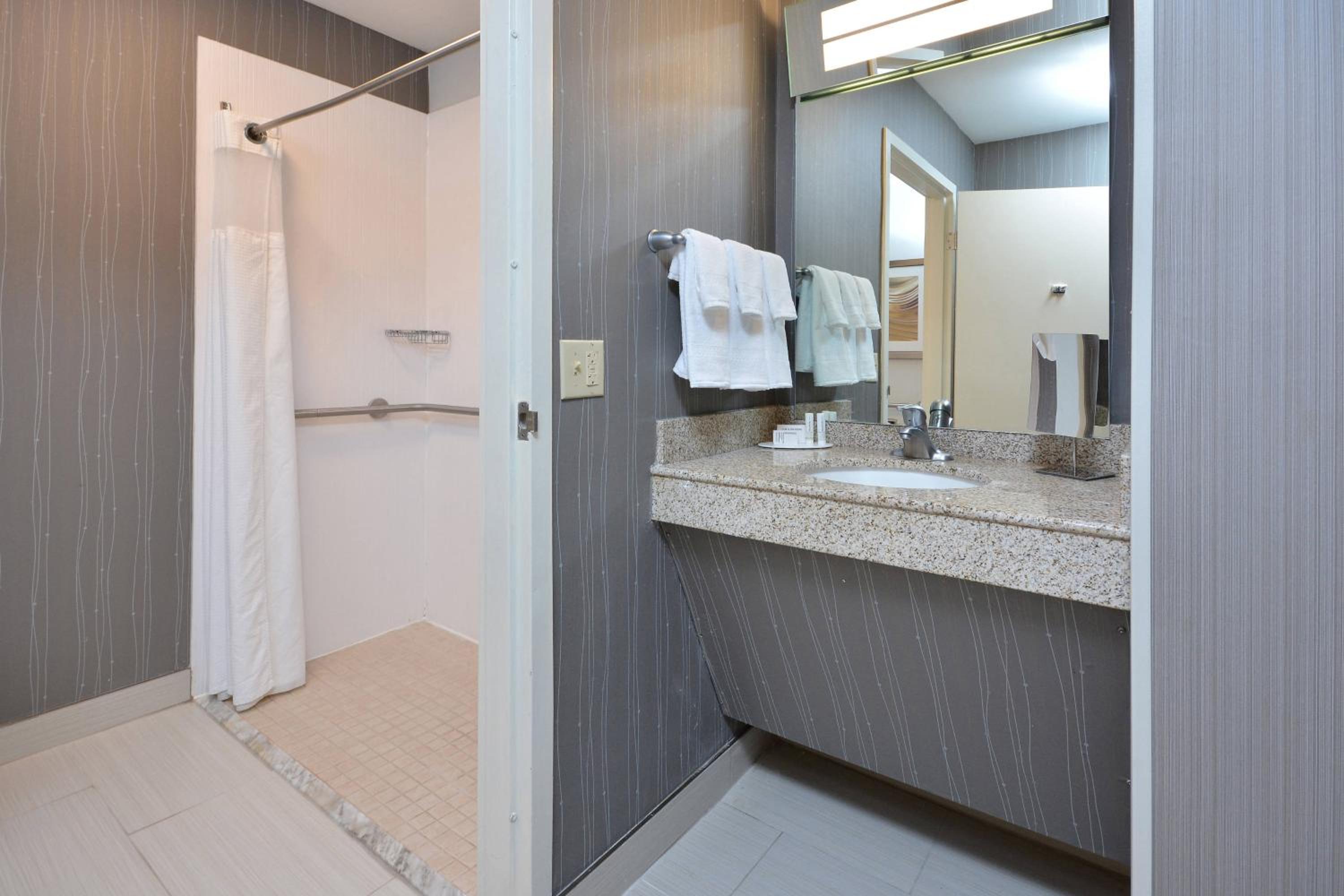 King Room - Disability Access - Photo 2