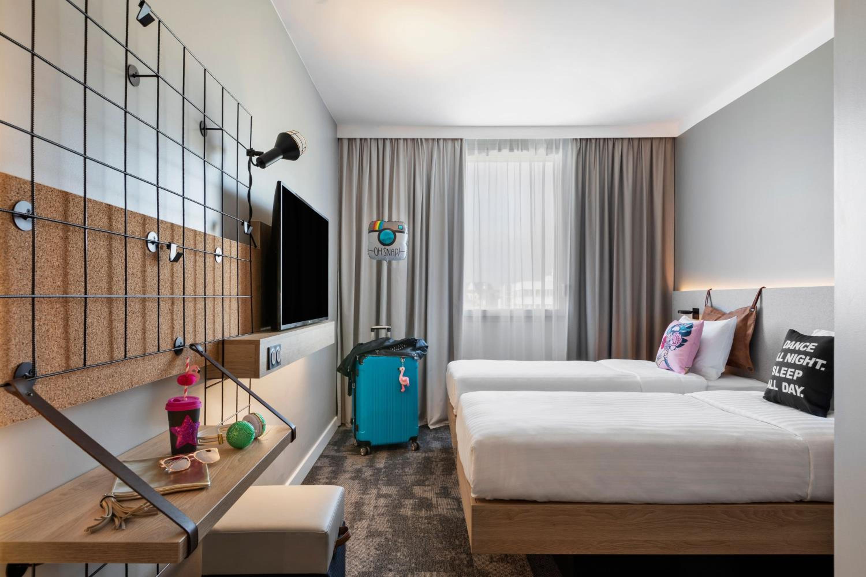 Cozy Twin Room
