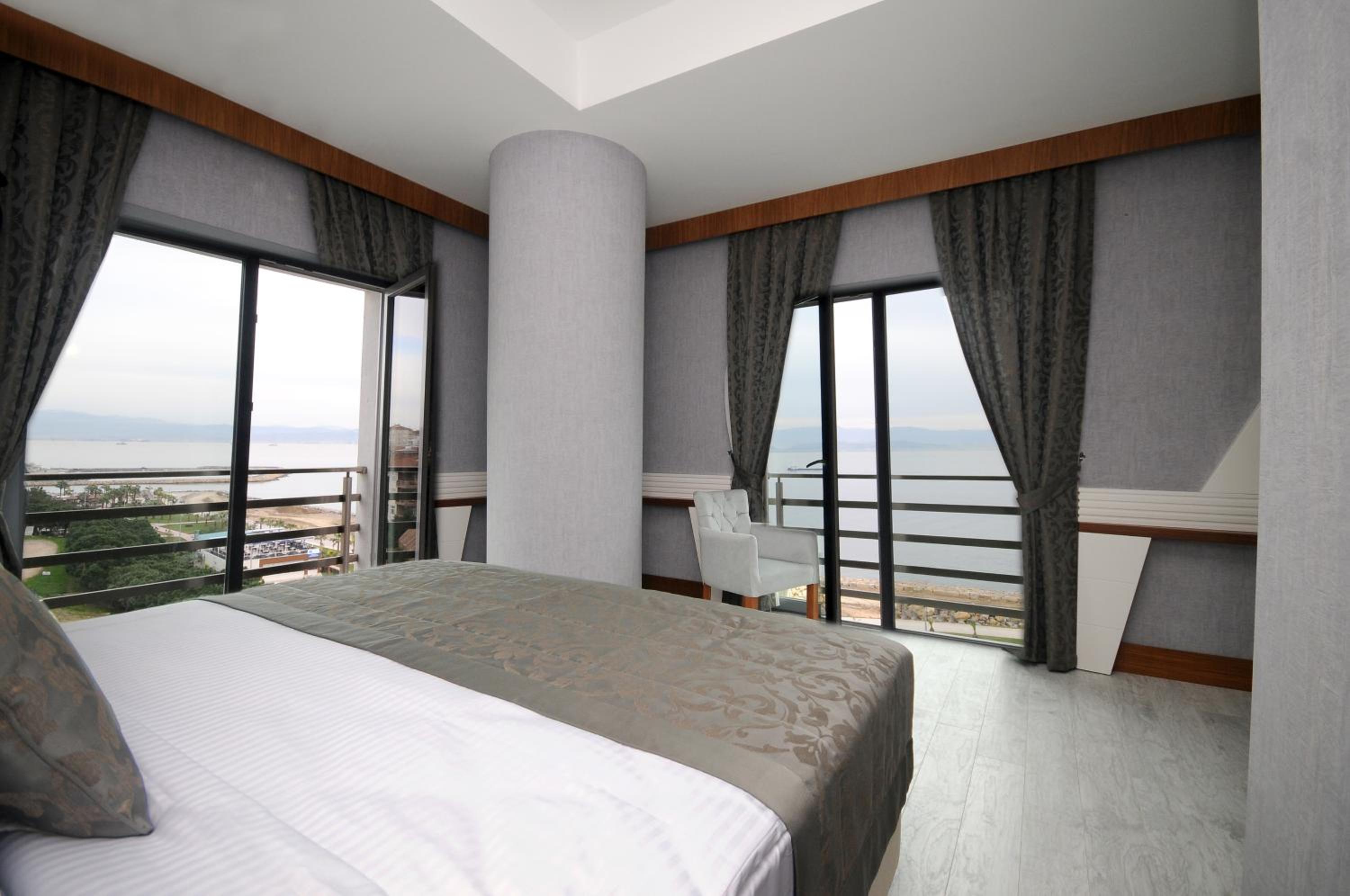 Standard Double or Twin Room - Photo 2