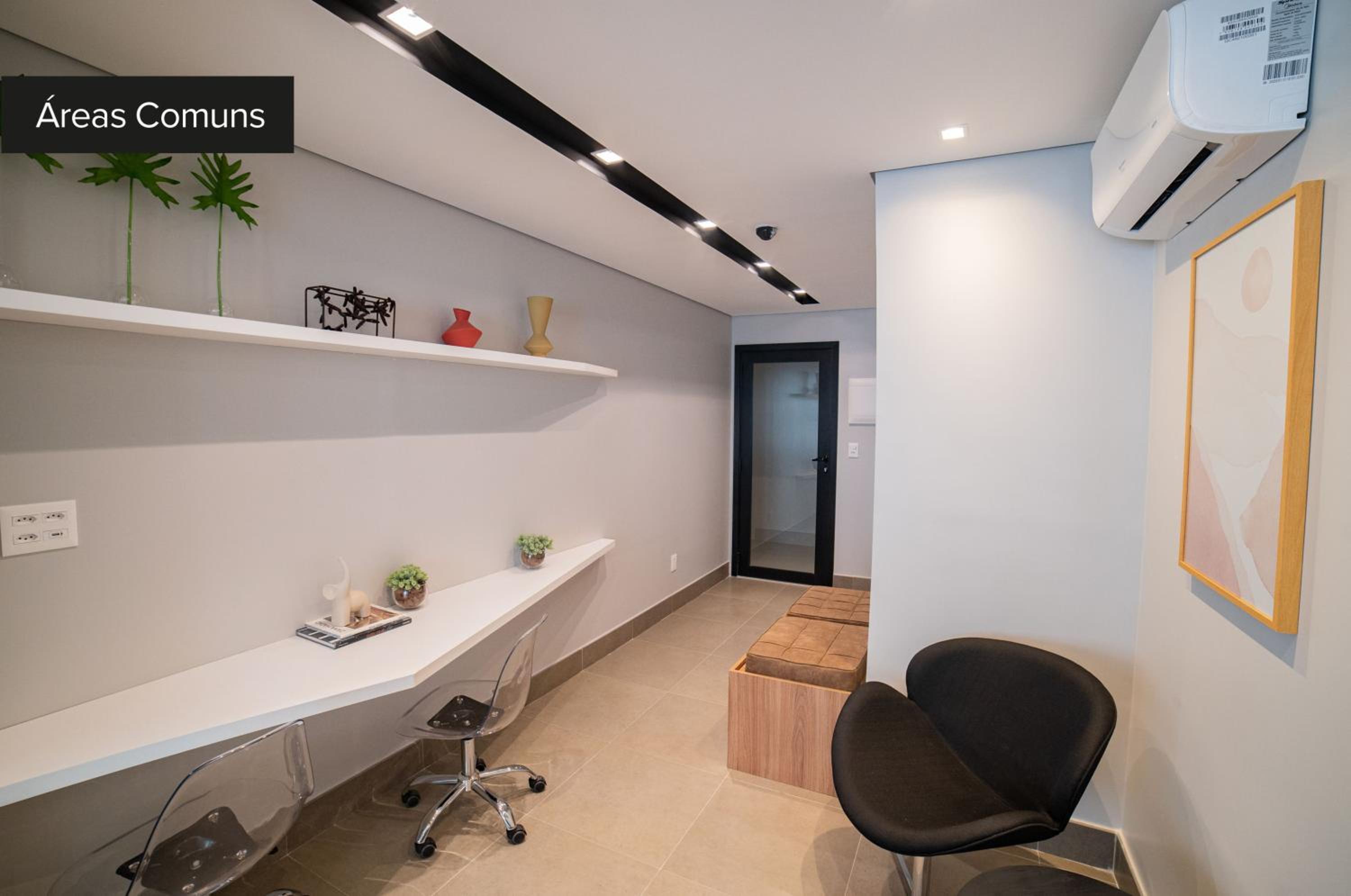 Standard Studio - Photo 2
