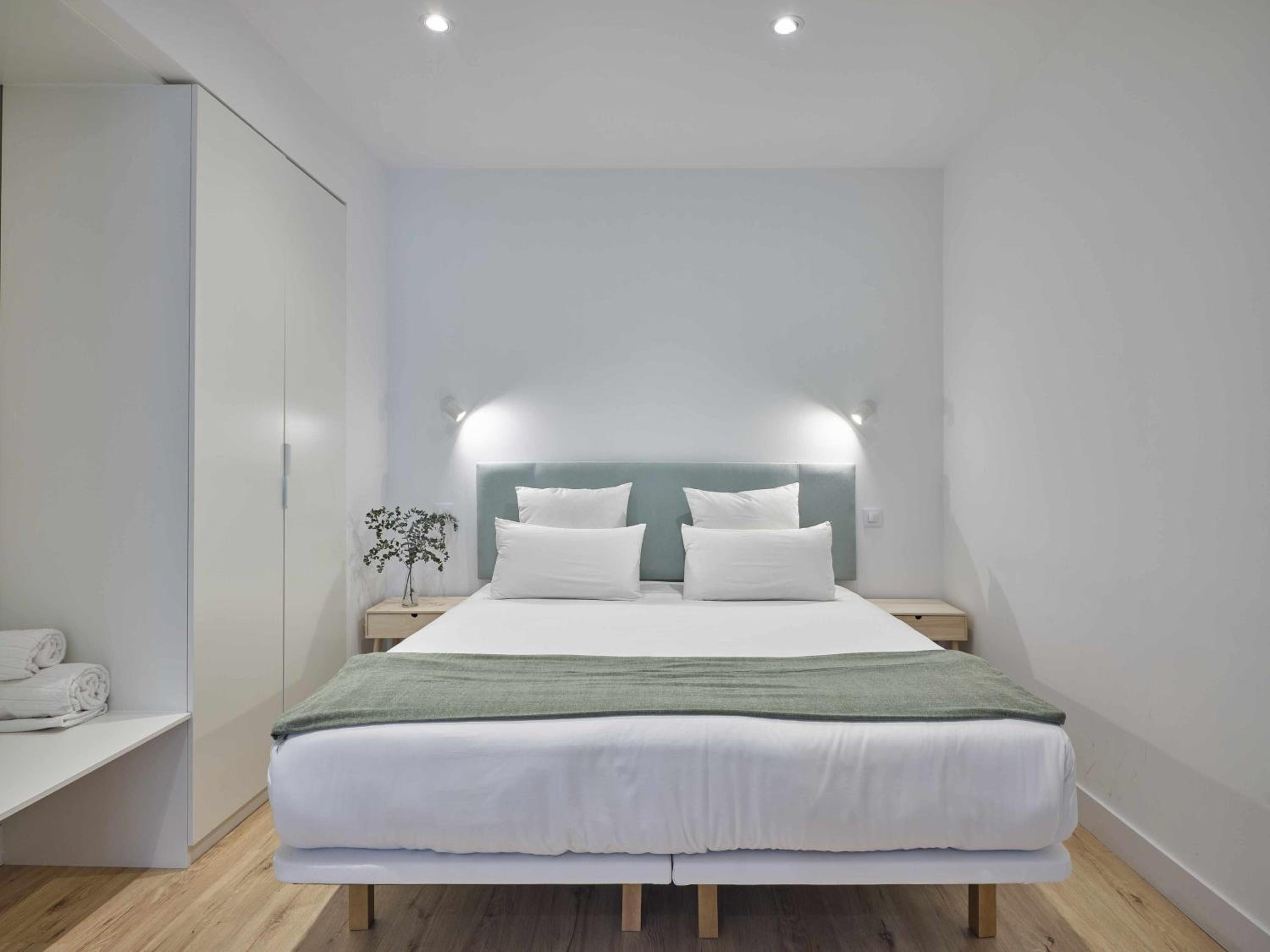 Duplex Suite - Photo 11