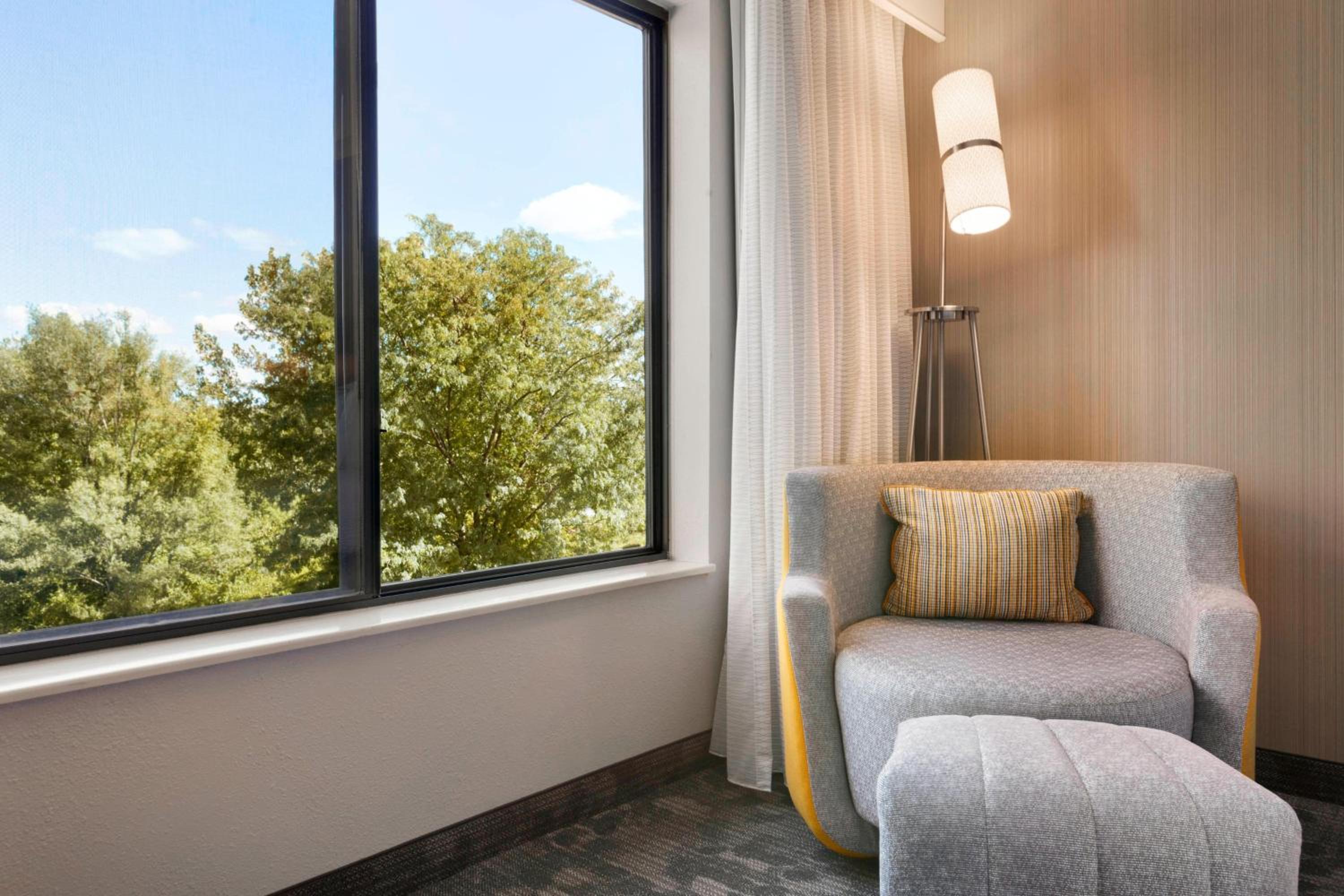 Queen Room with Two Queen Beds - Hearing Accessible photo 3
