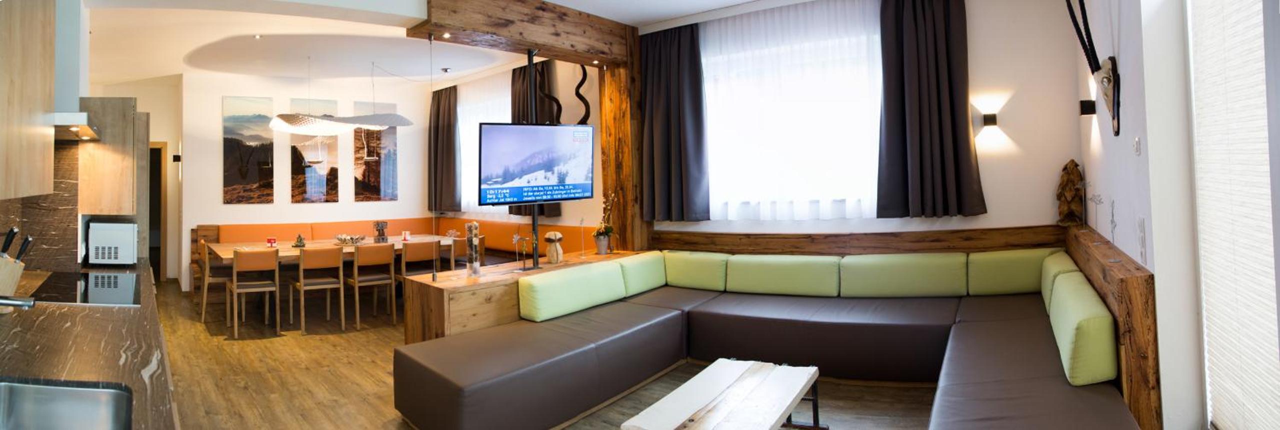 Suite - Photo 19
