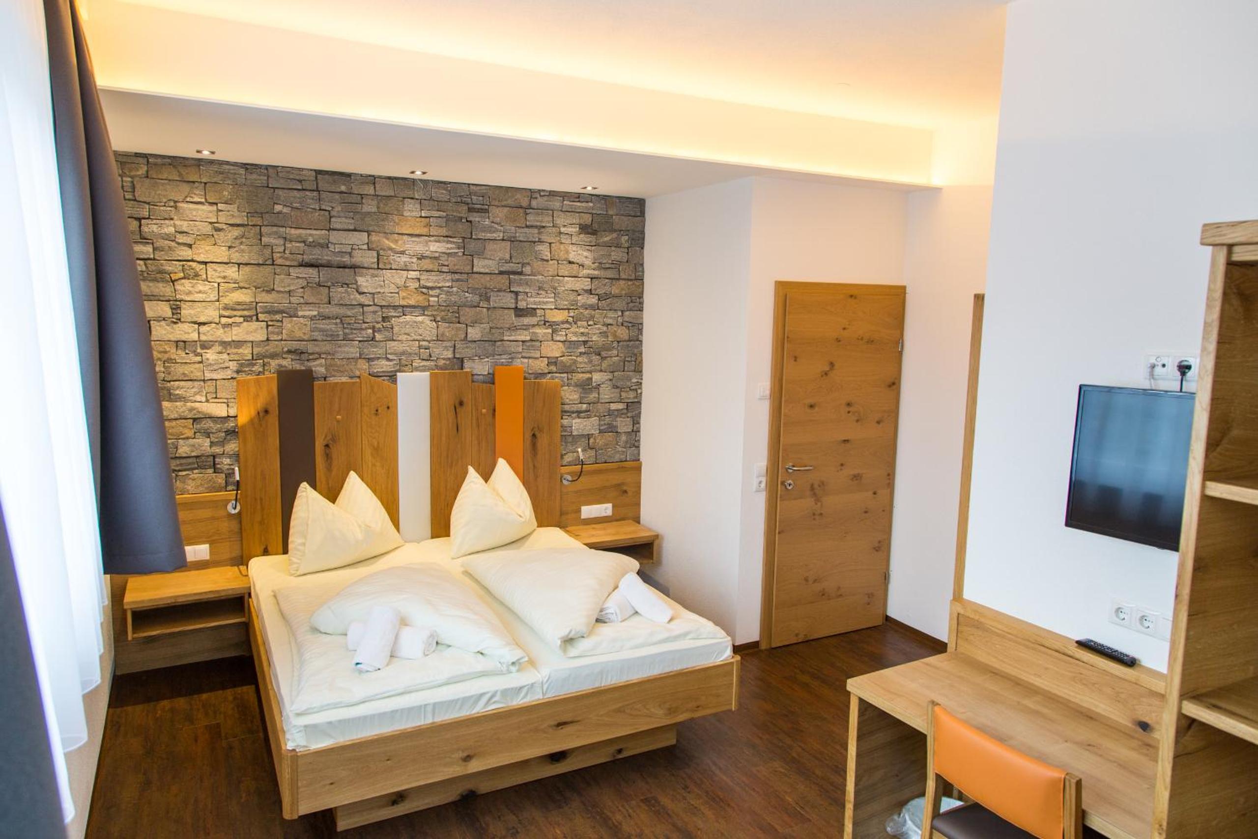 Suite - Photo 5