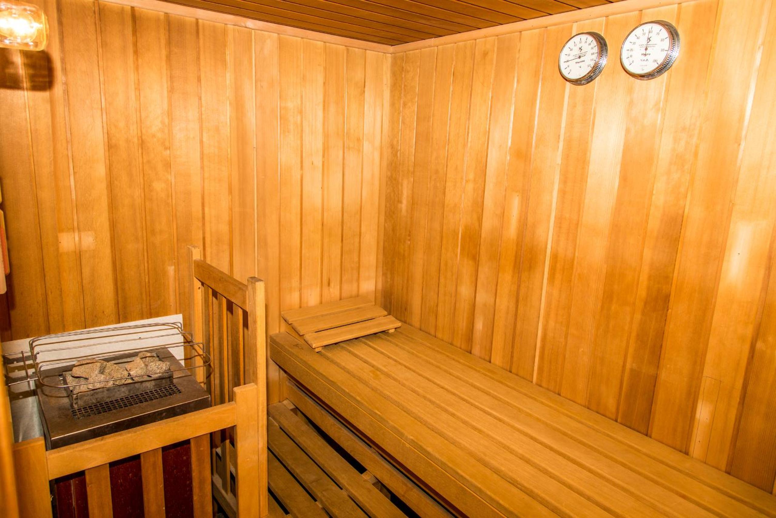 Suite - Photo 13