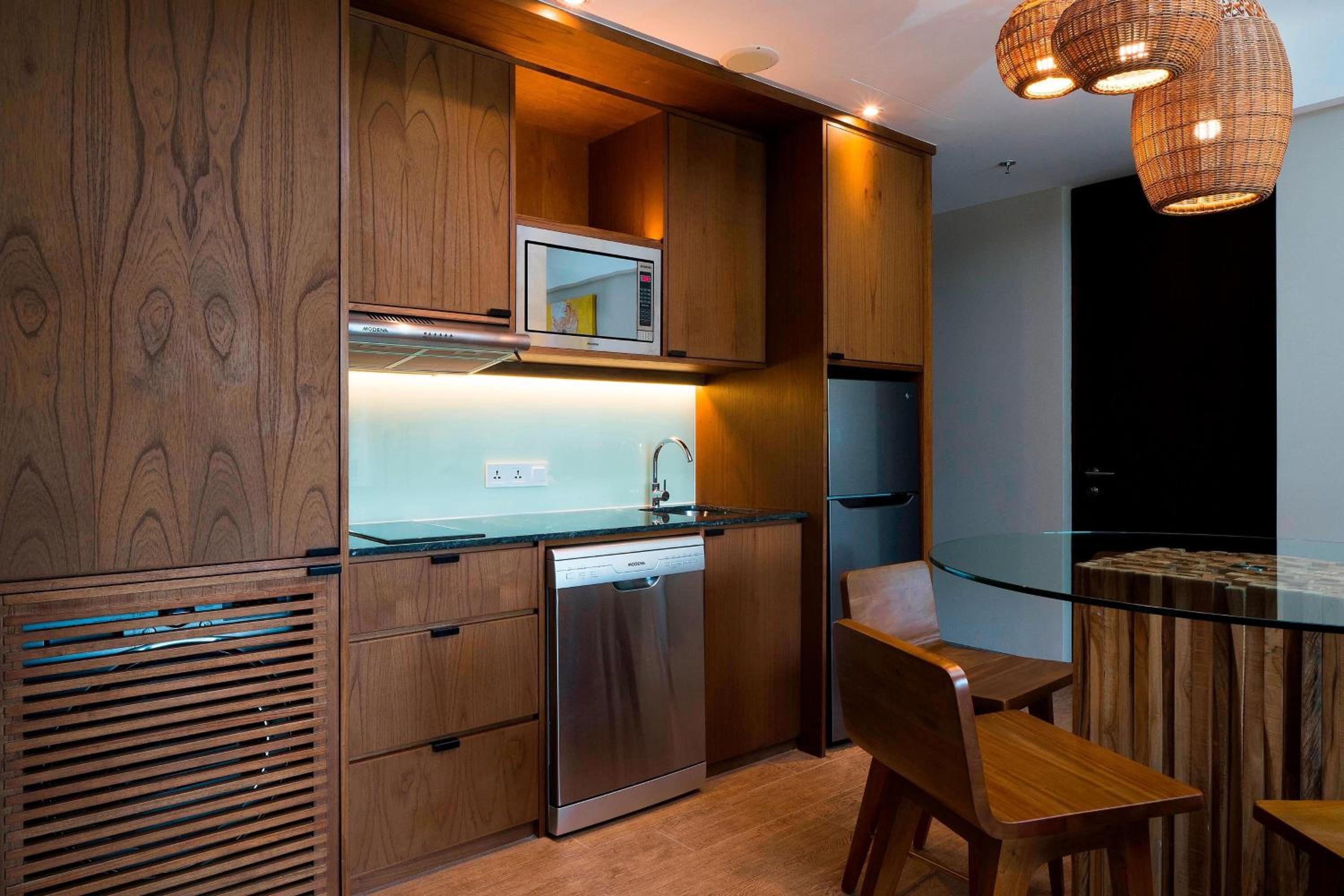 Two-Bedroom Apartment with Balcony photo 2