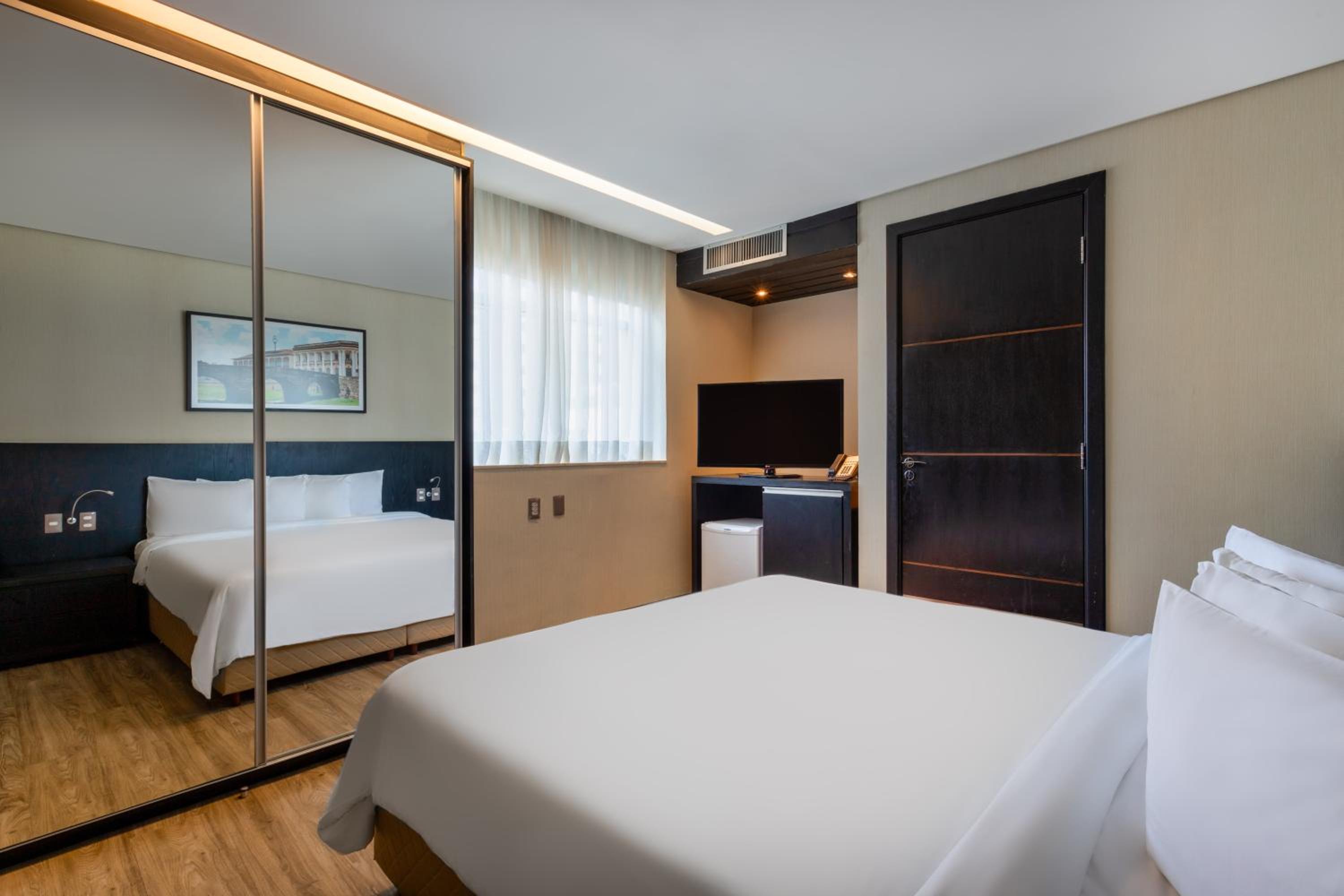 Standard Triple Room thumbnail 6