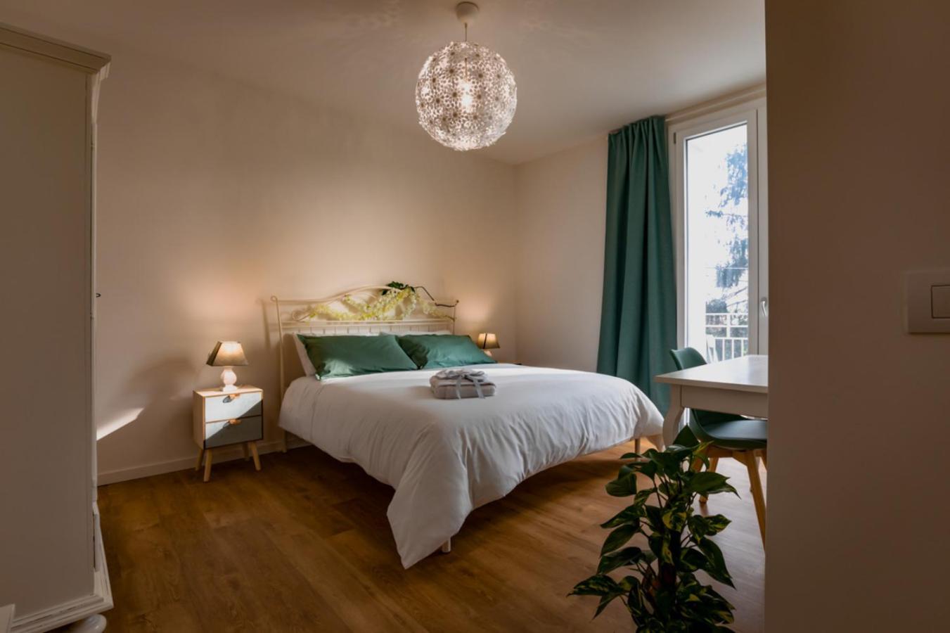 Deluxe Double Room with Balcony photo 1