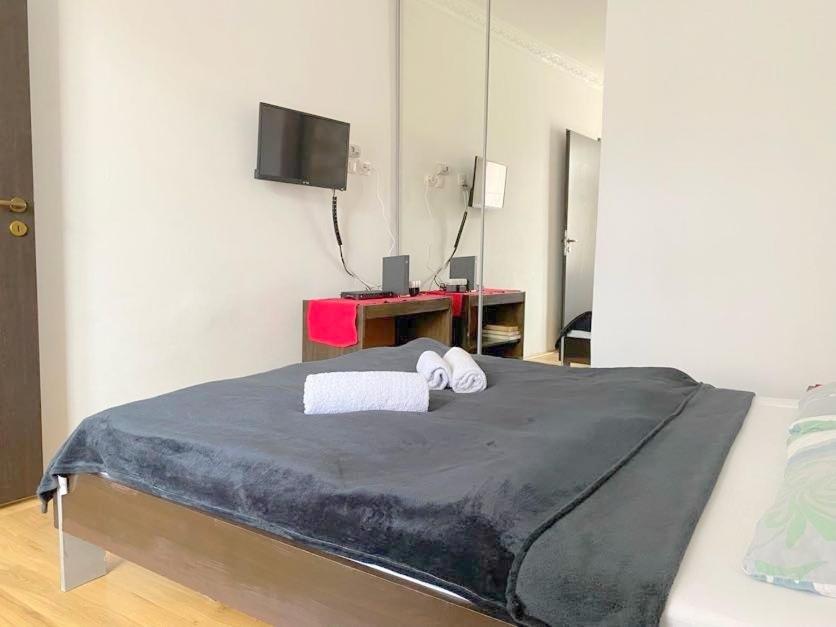Apartment - Photo 1