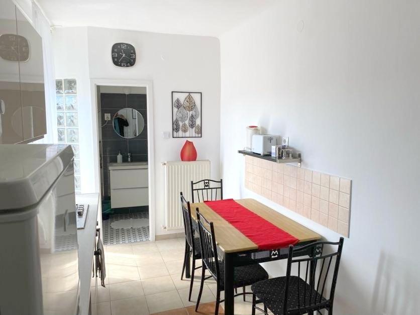 Apartment - Photo 32