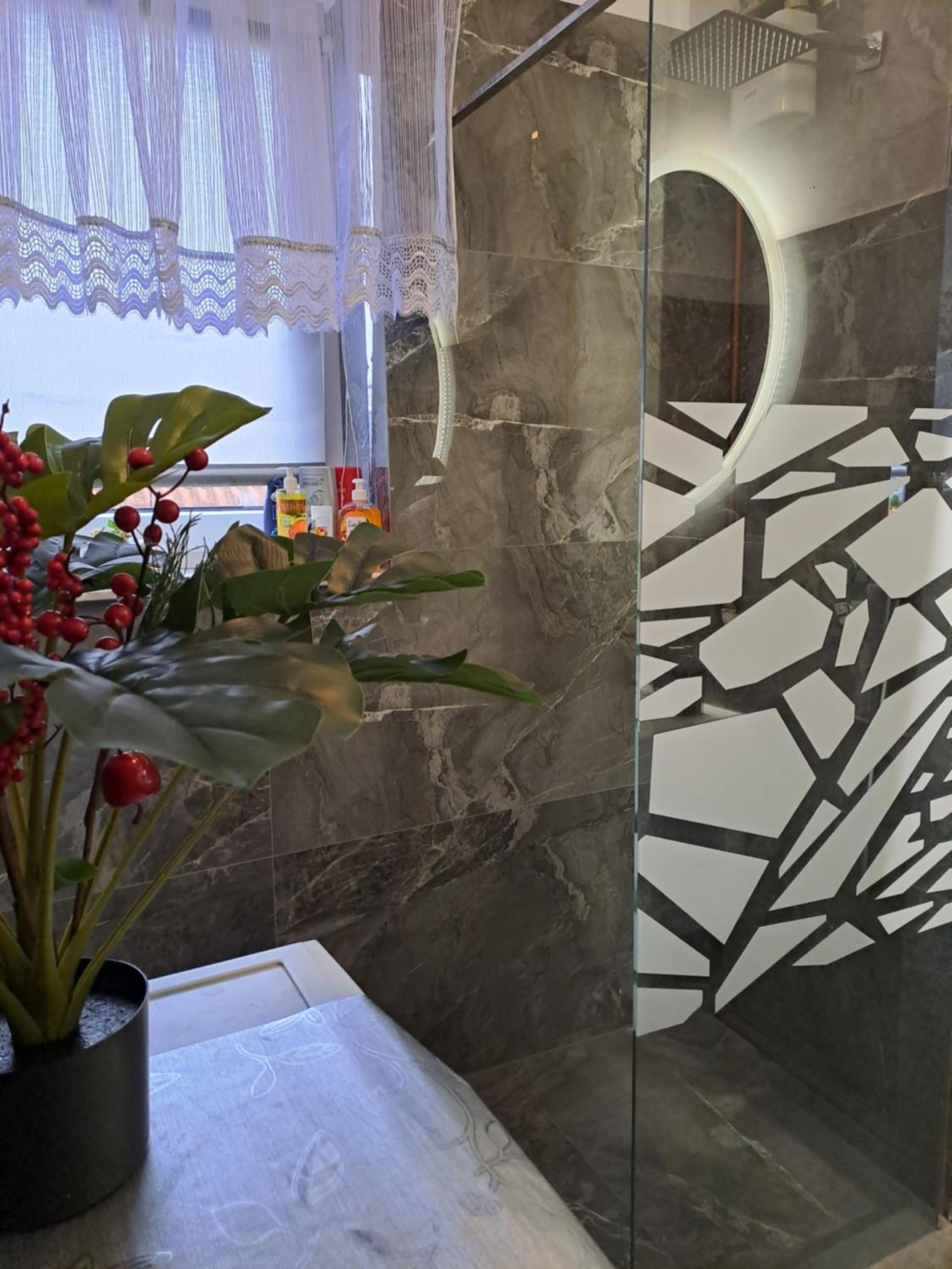 Standard Twin Room with Shared Bathroom photo 1