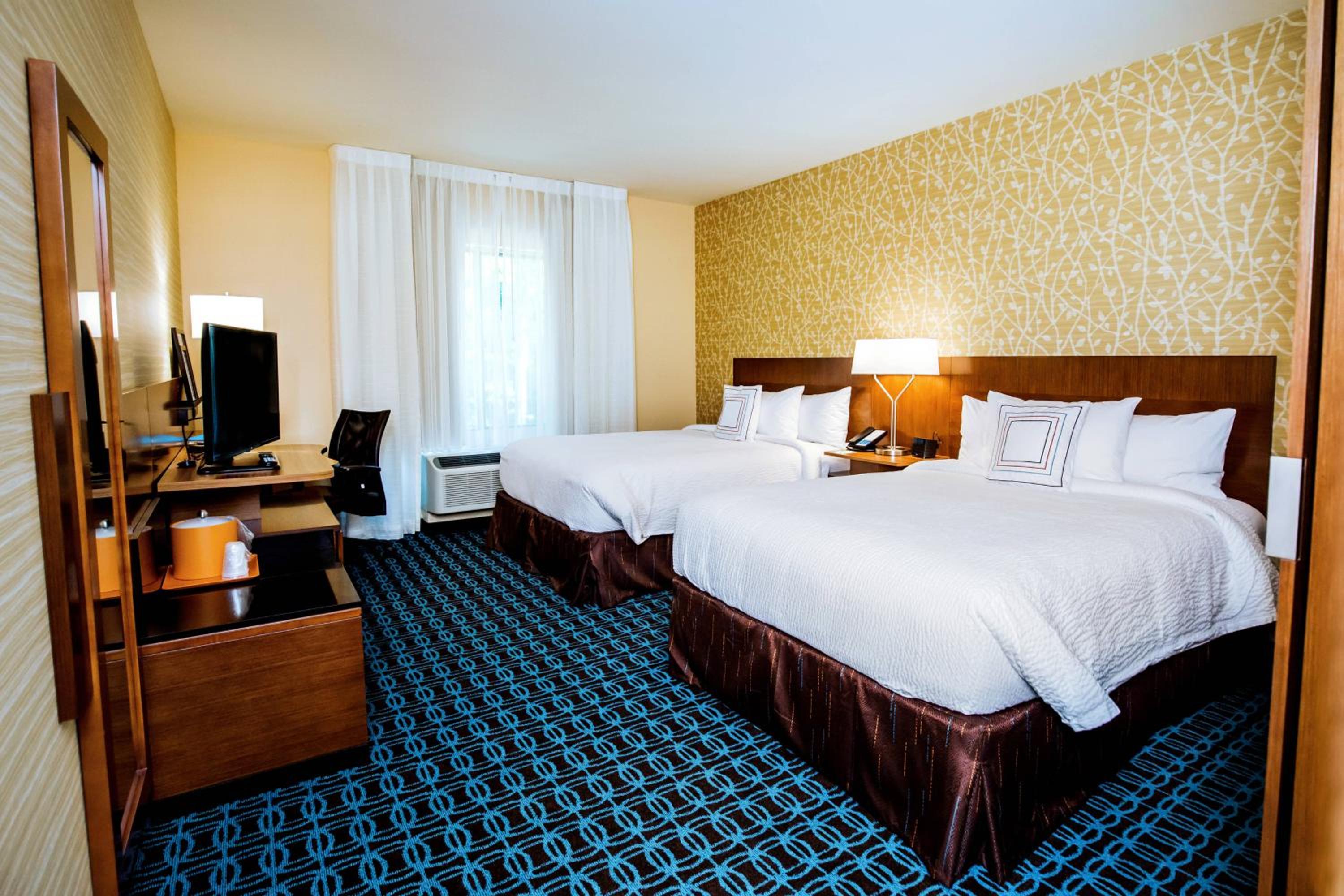 Queen Guest Room with Two Queen Beds