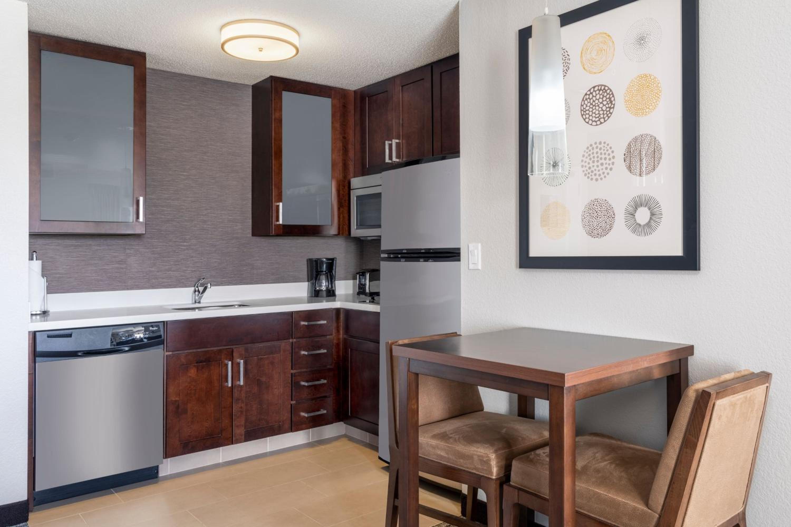 One-Bedroom King Suite with Sofa Bed - Hearing Accessible photo 2
