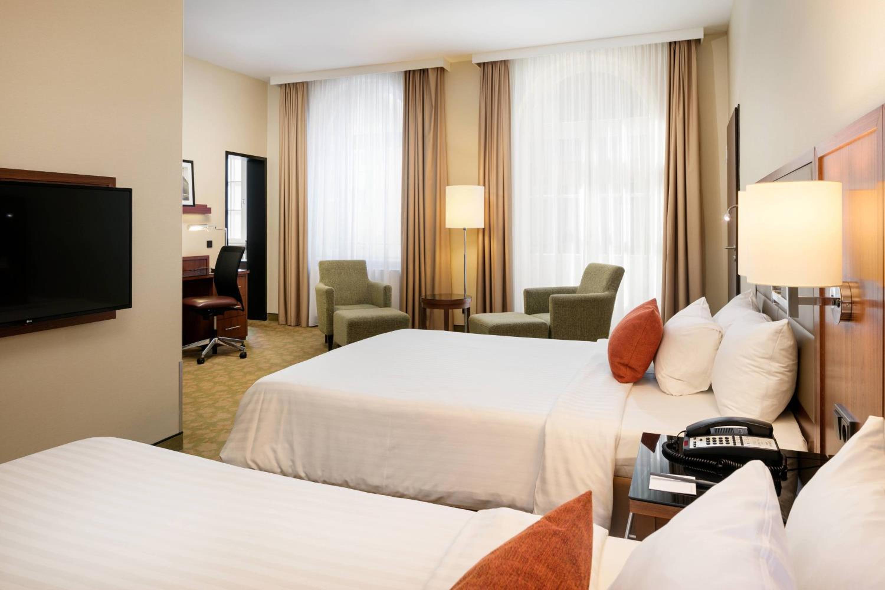 Superior Room, Guest room, 2 Queen, Lloyd Building photo 1