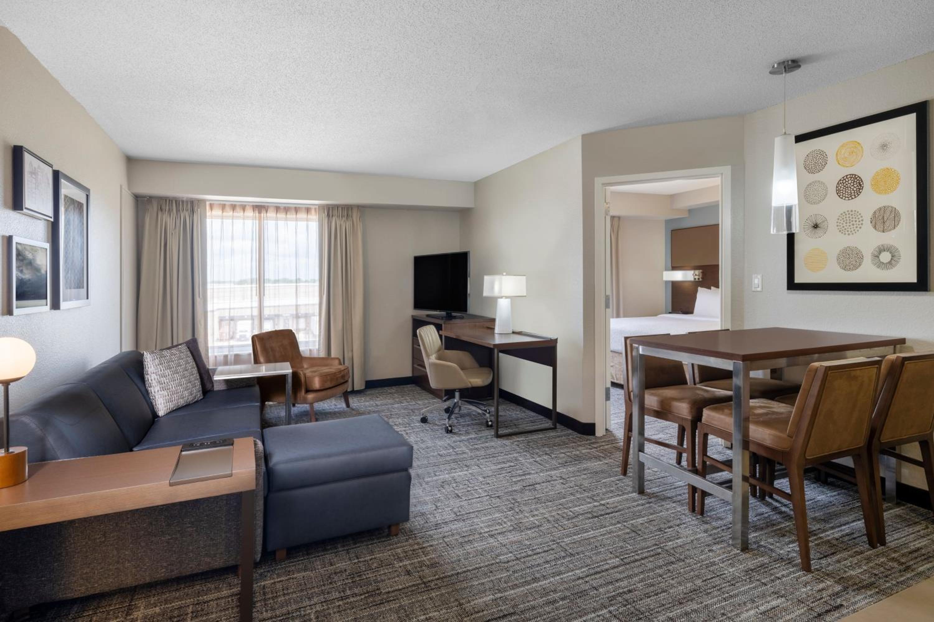Two-Bedroom Suite with Roll-in Shower - Mobility and Hearing Accessible photo 1