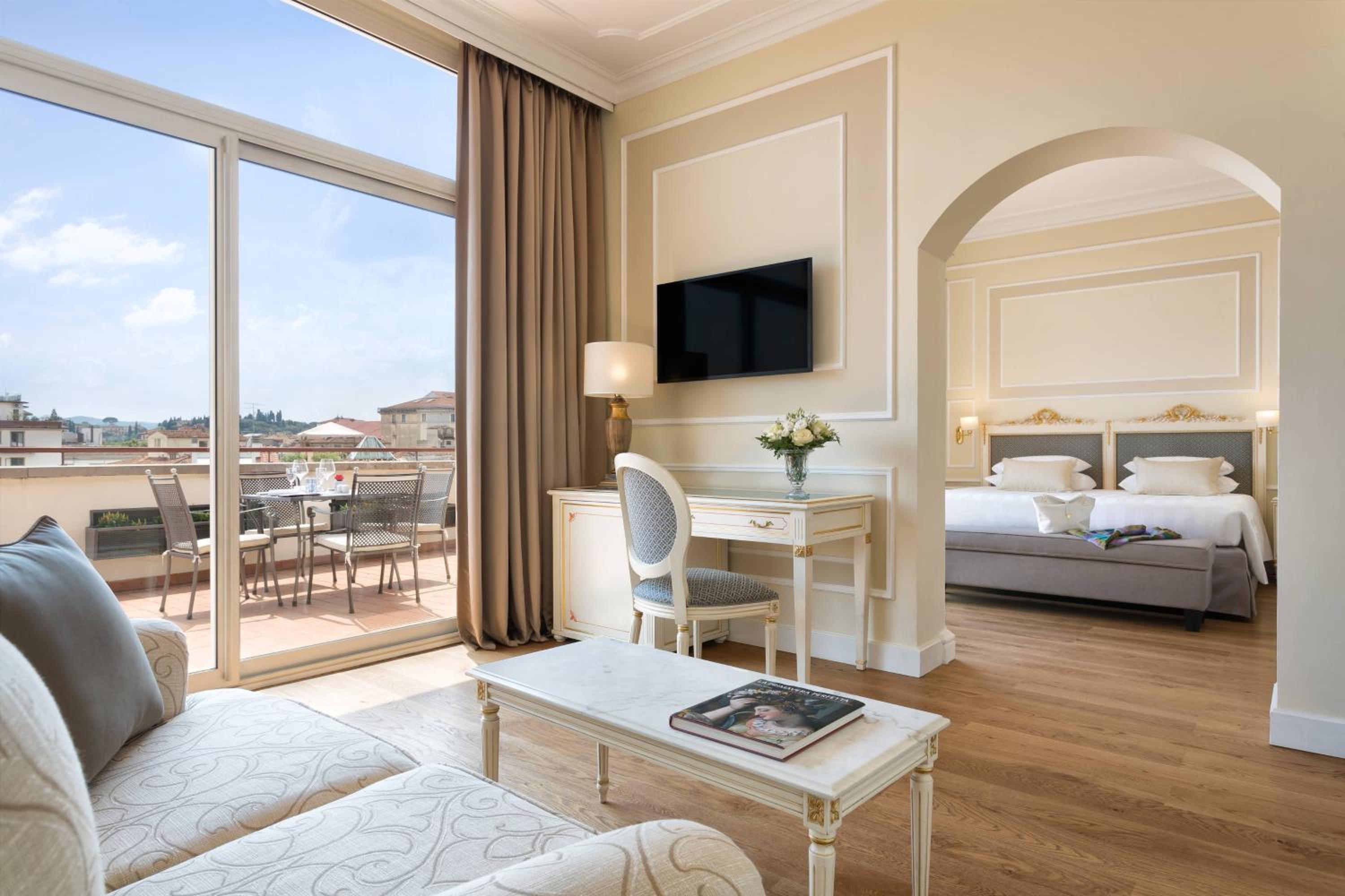 Florence Suite, Suite, 1 King, Whirlpool, Balcony