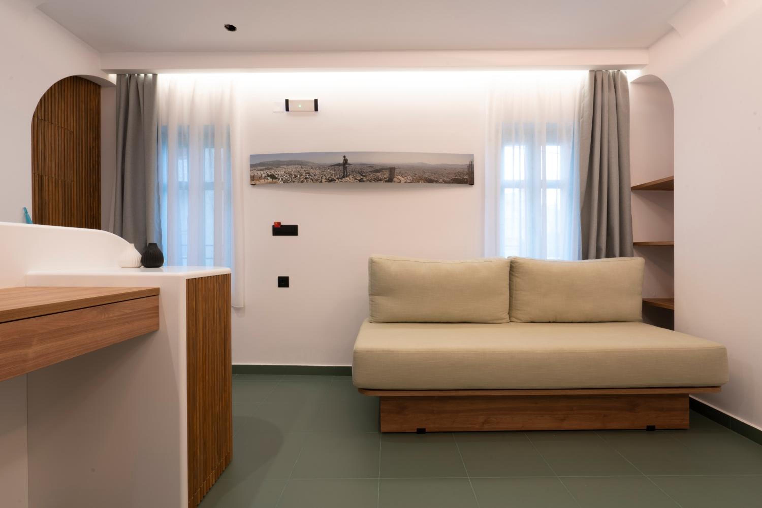 Triple Room with Private Bathroom - Photo 8