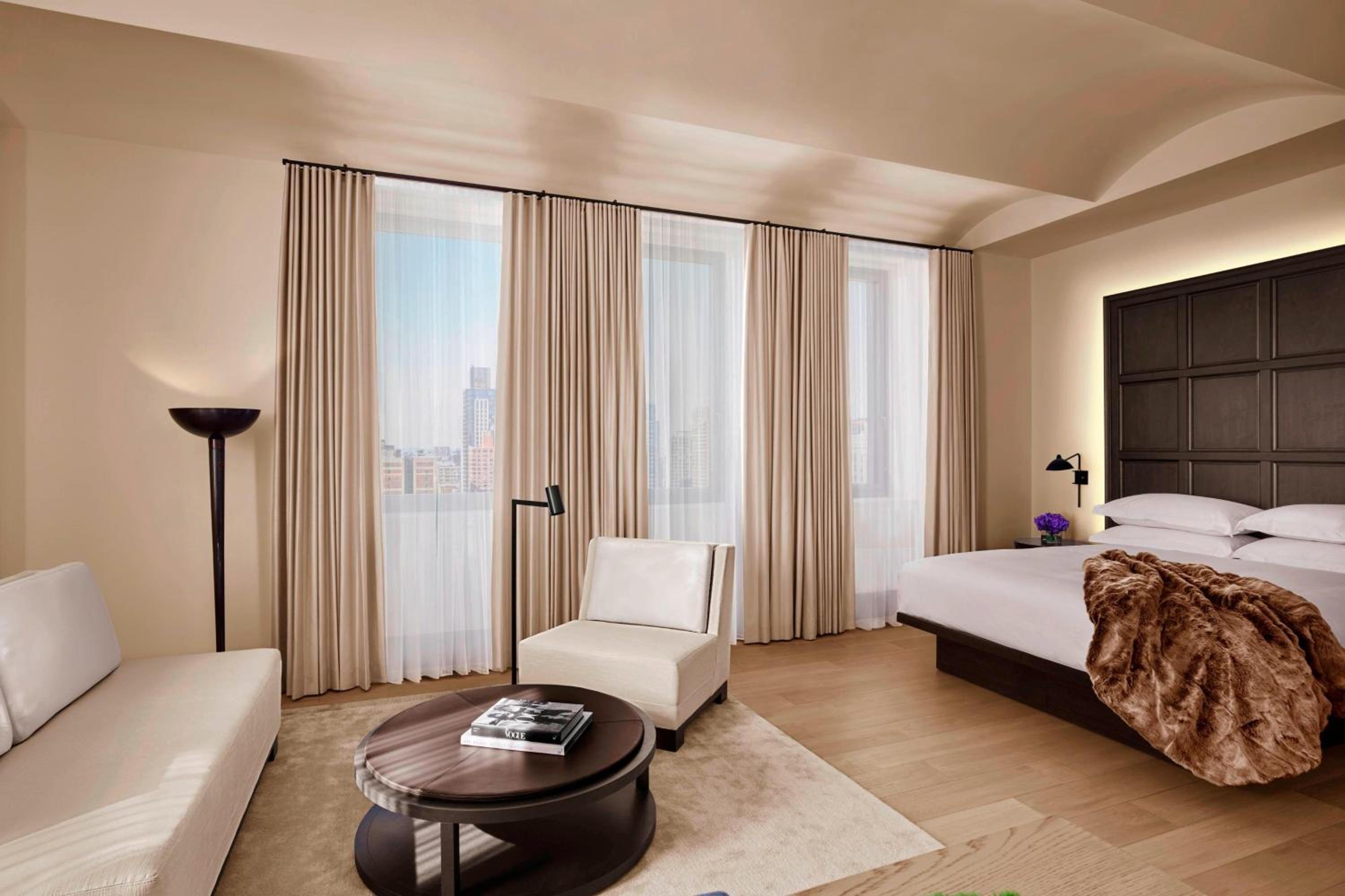 King Loft Suite with City View and Roll-in Shower - Mobility Accessible