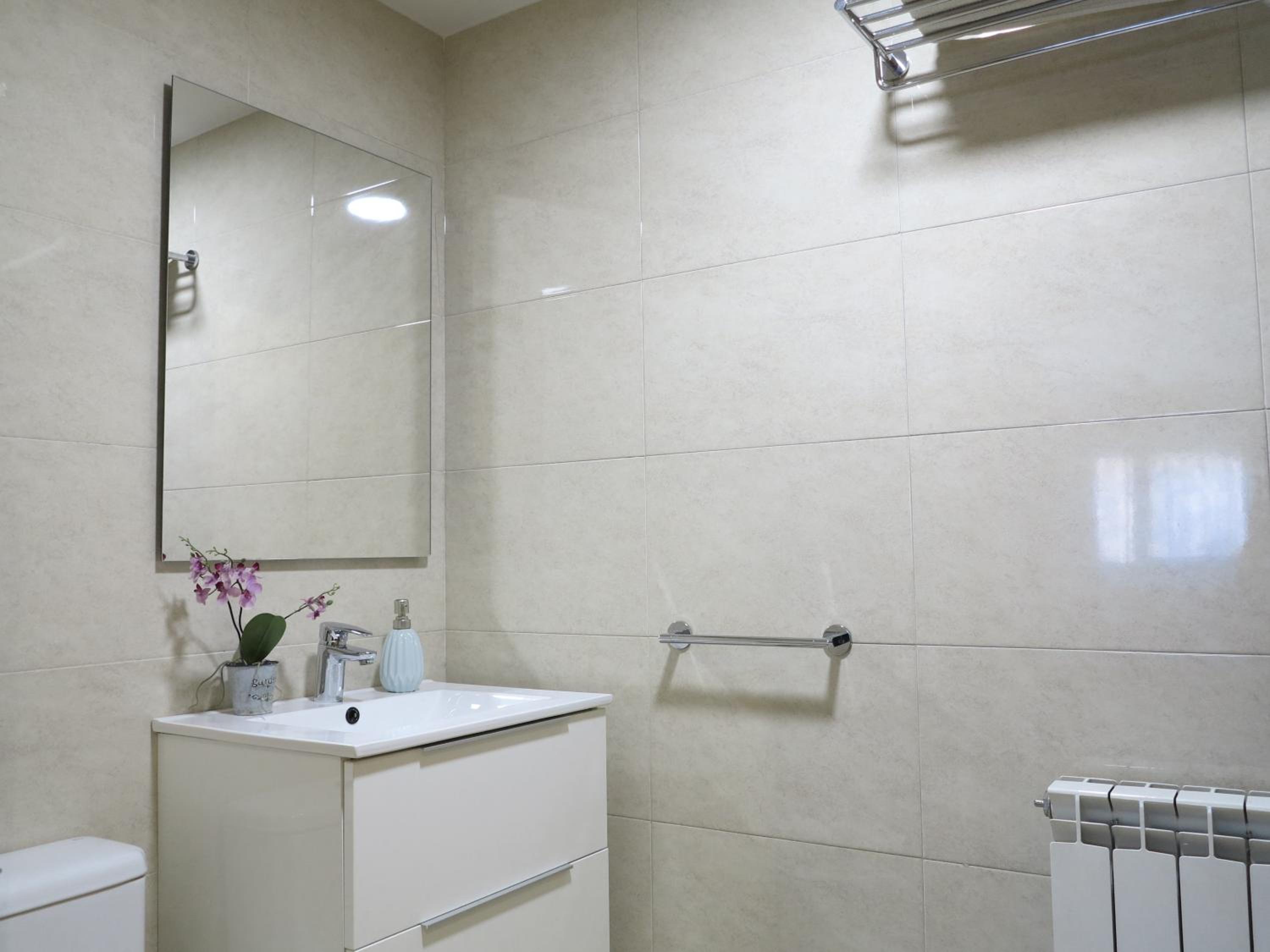 Two-Bedroom Apartment - Photo 16