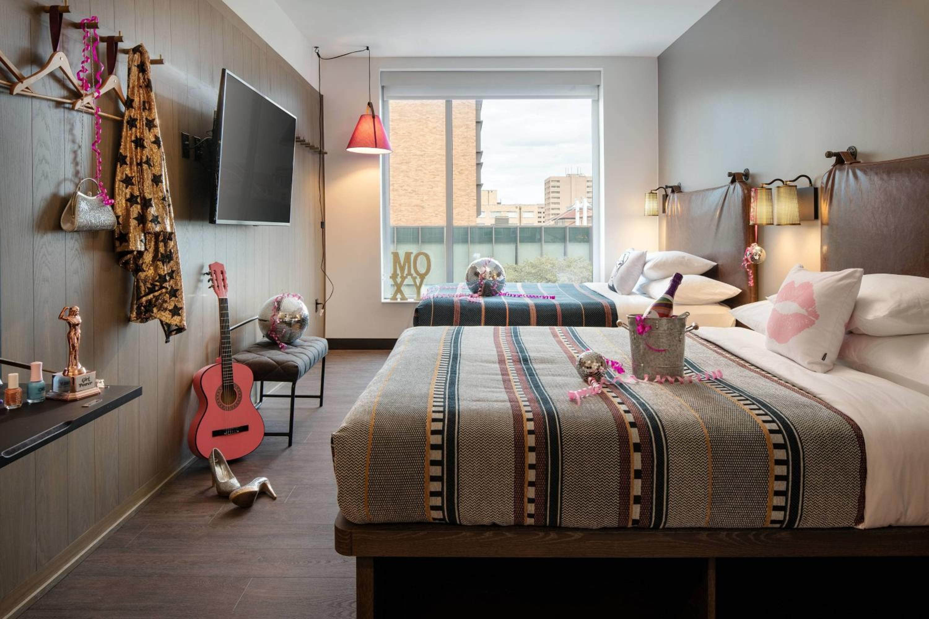 Double Queen Room - Photo 1
