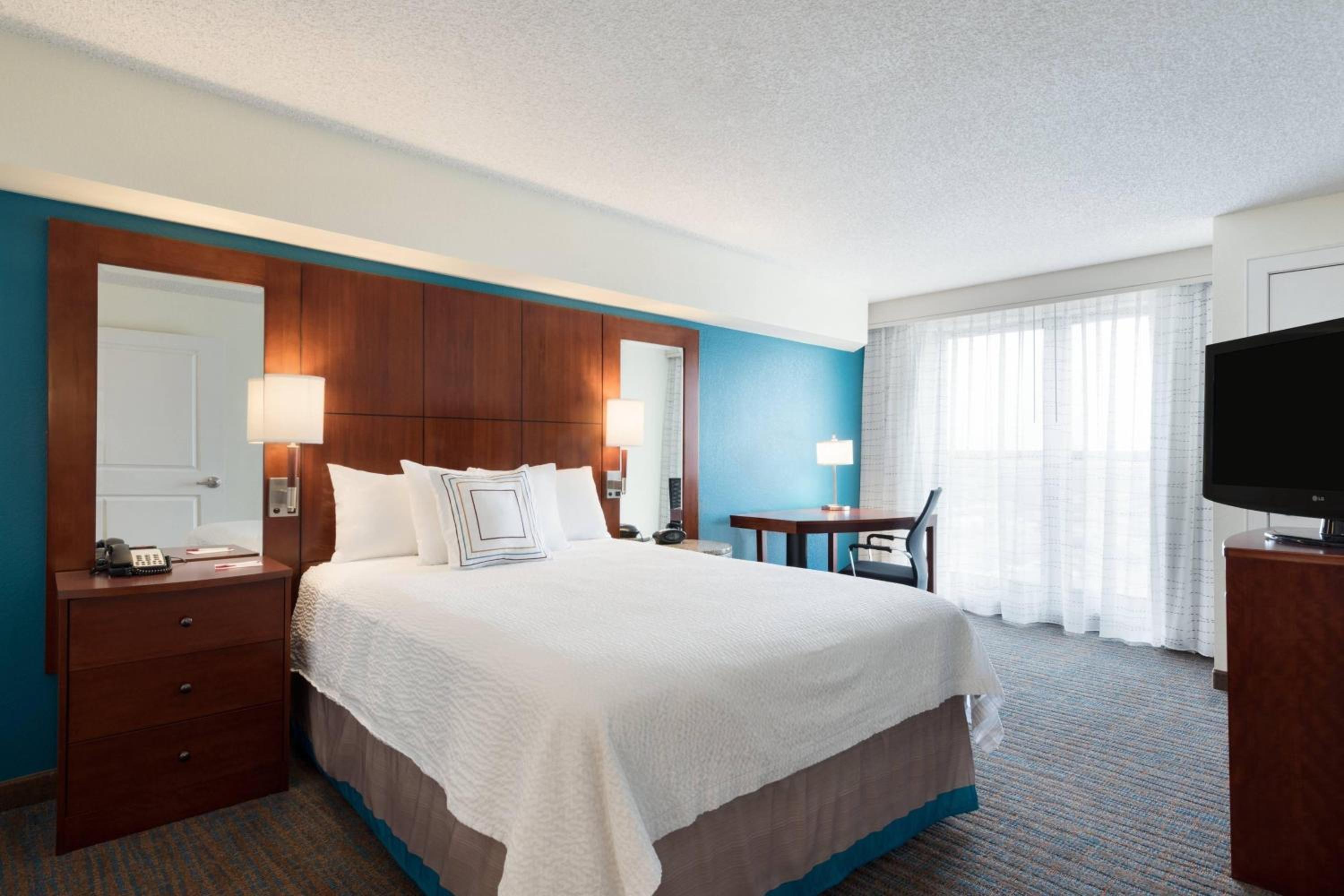Two-Bedroom Suite - Photo 1