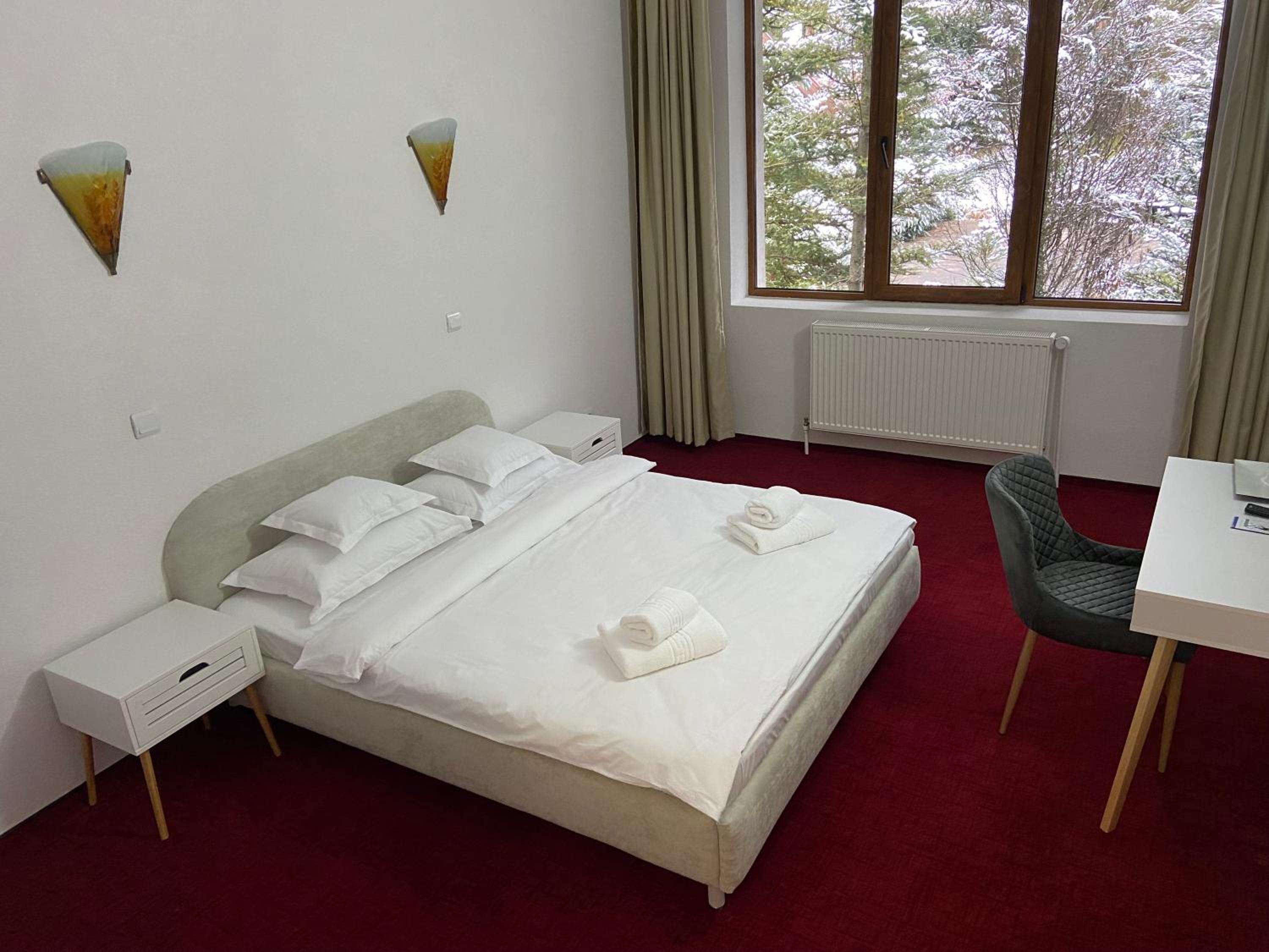Standard Double Room - Photo 1