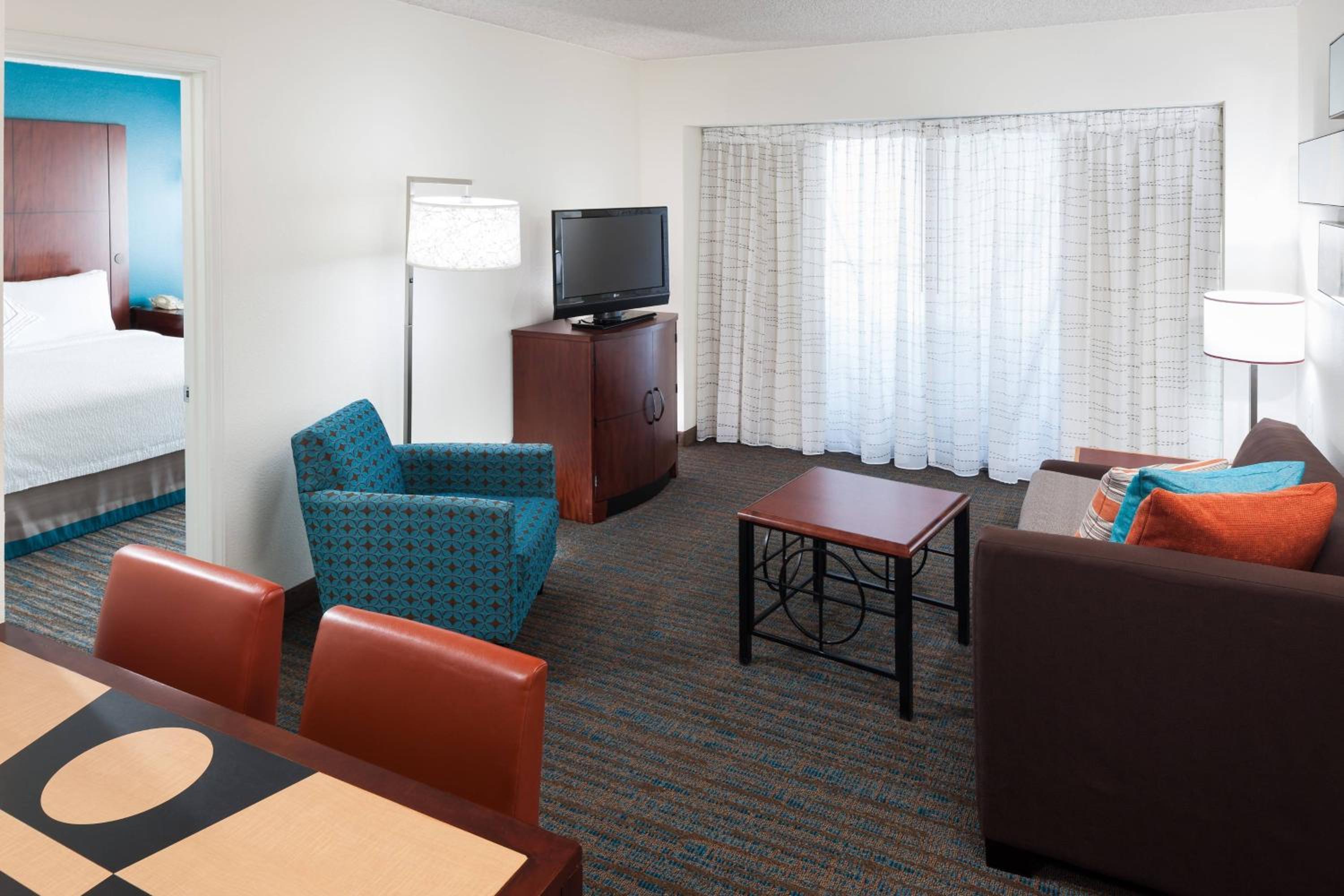  Two-Bedroom Suite - Photo 2