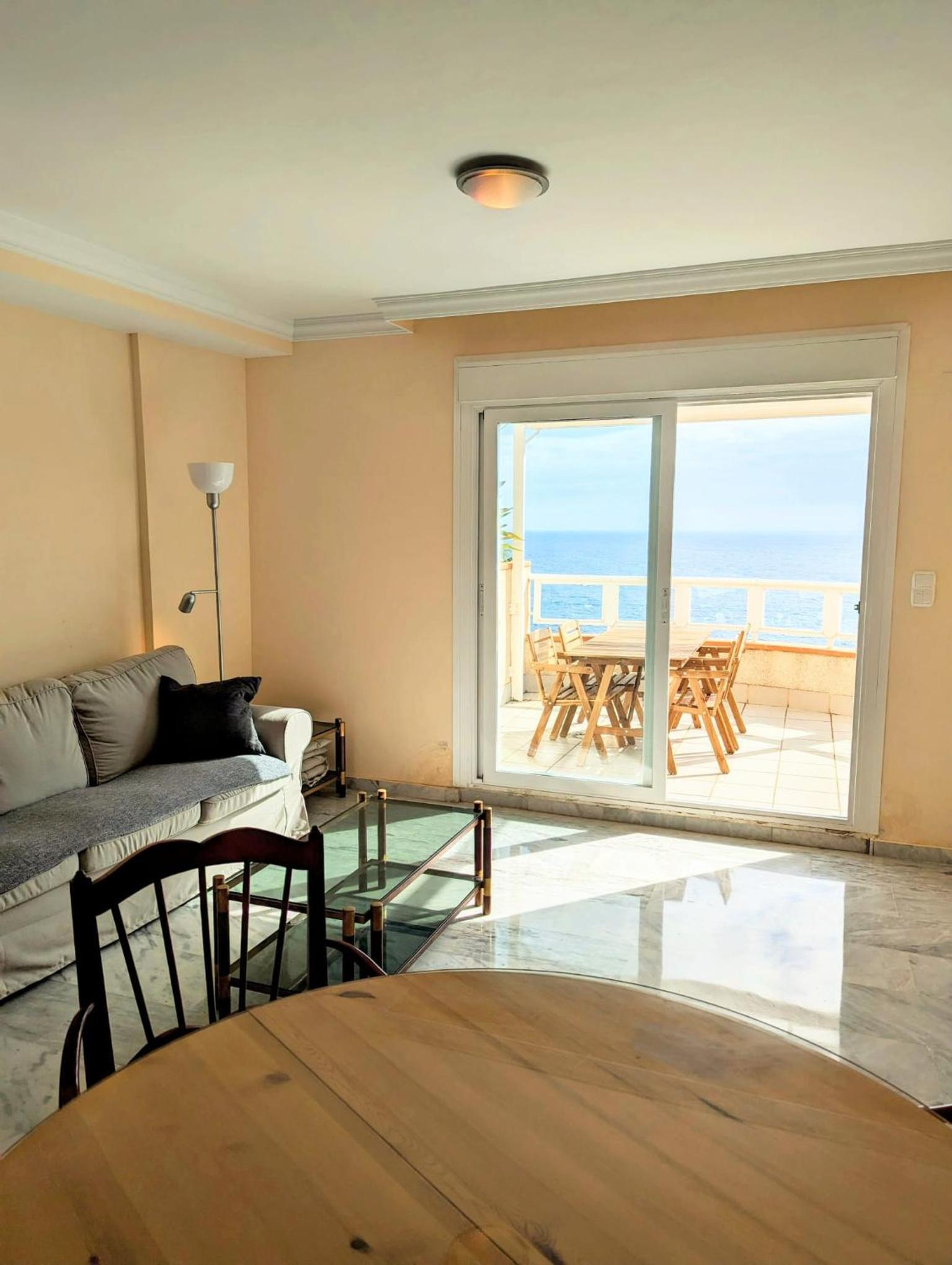 Apartamento con vista al mar