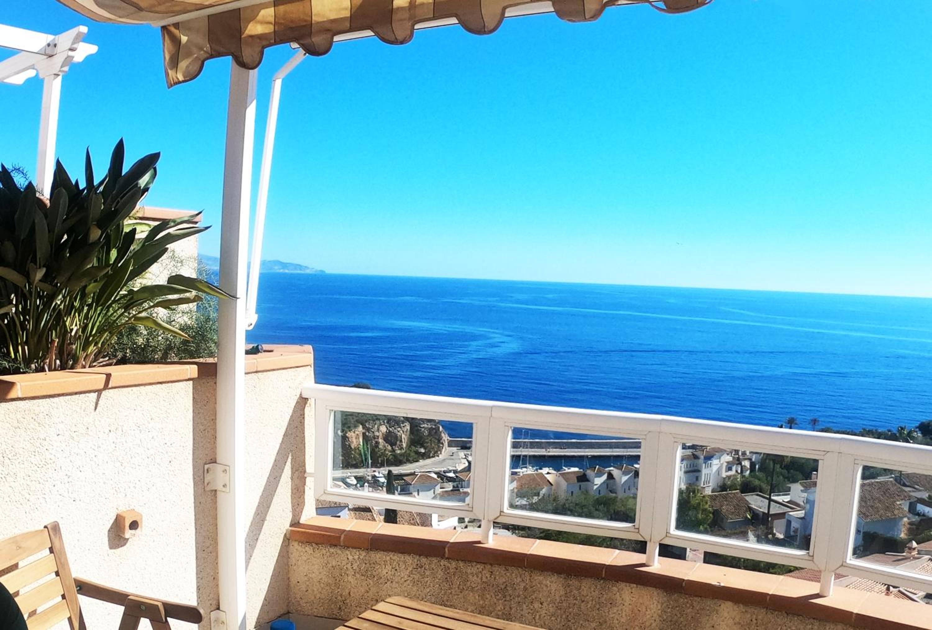 Apartment with Sea View photo 2